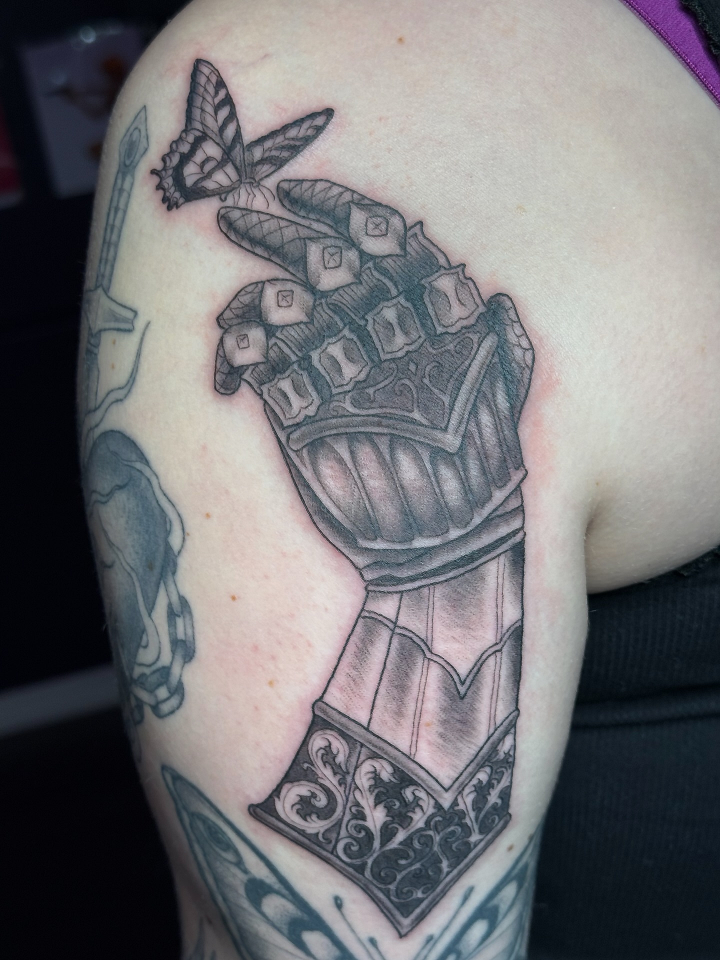 Tattoo by @rhiannontattoos — black_and_grey, realism