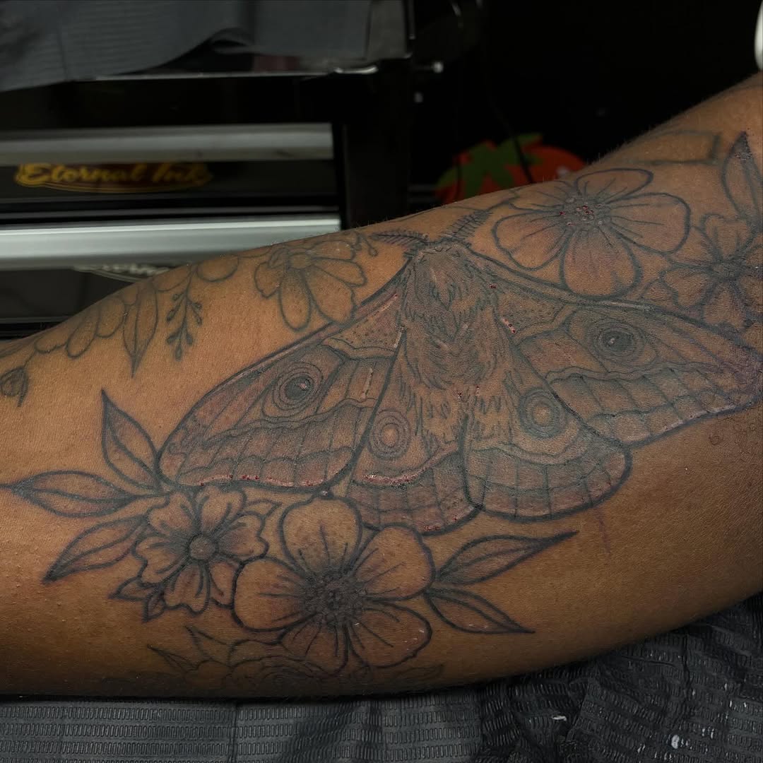 Tattoo by @piercings_byprincess — black_and_grey, realism