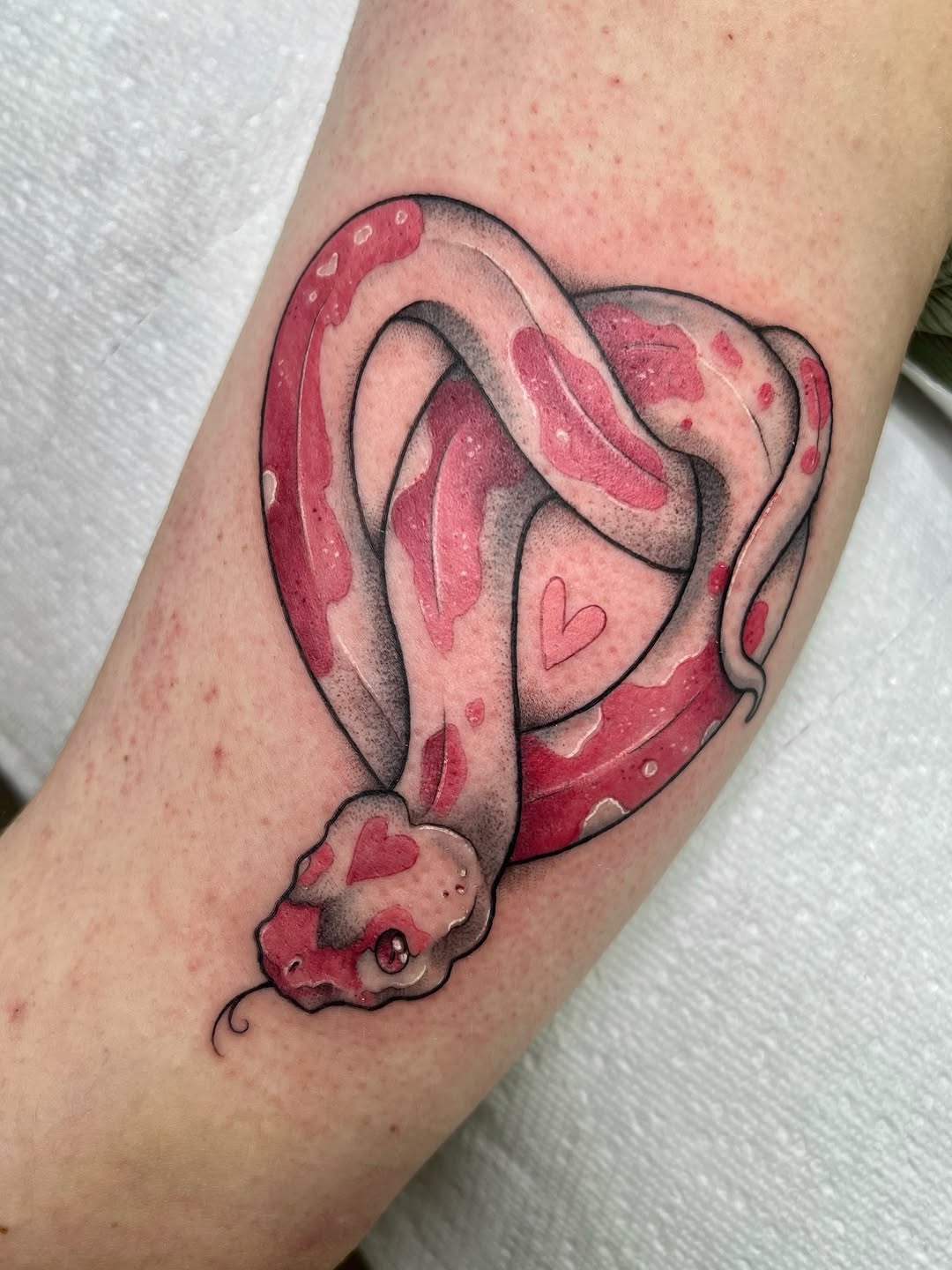 Tattoo by @alternativeyouniverse — new_school, realism