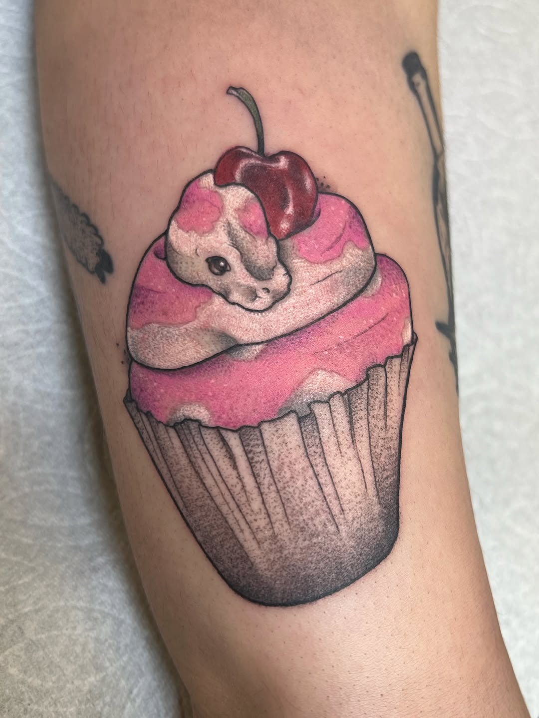 Tattoo by @alternativeyouniverse — realism, dotwork
