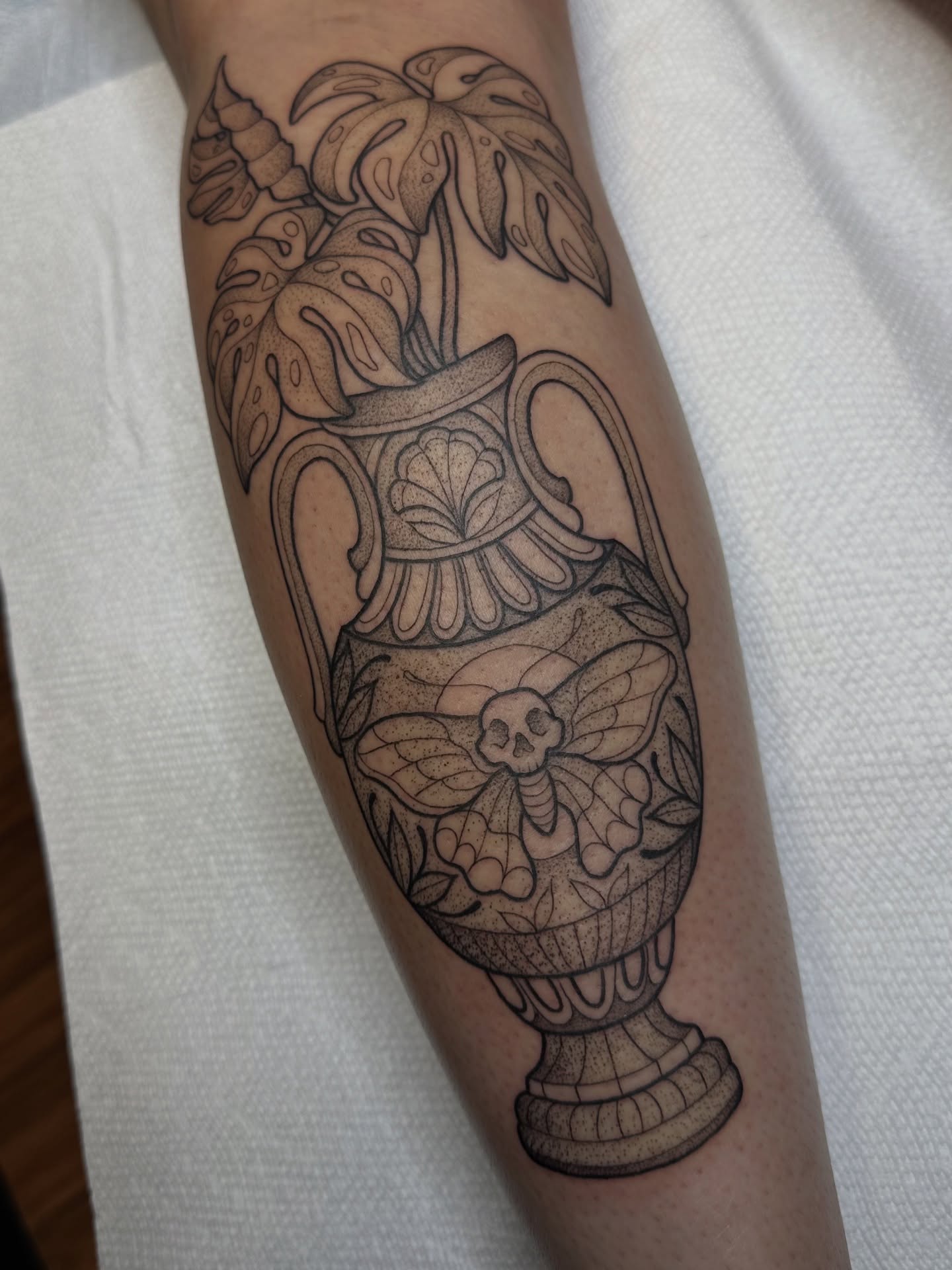 Tattoo by @tiffany.btattoos — black_and_grey, ornamental