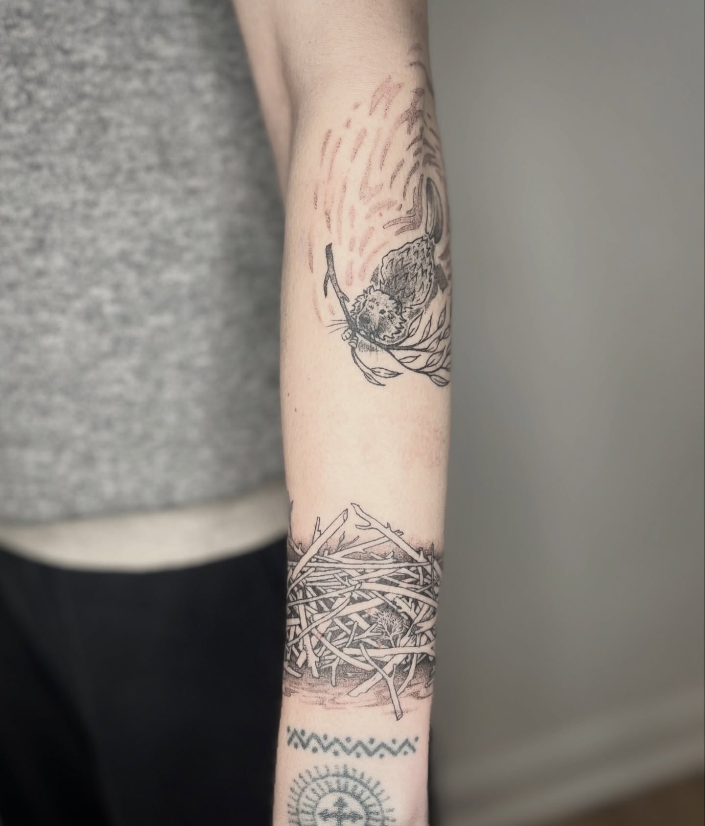 Tattoo by @siltyloamtattoo — black_and_grey