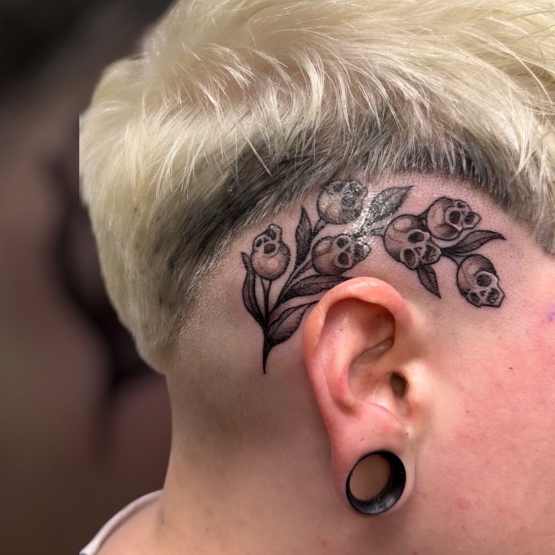 Tattoo by @meechtattoos_ — black_and_grey