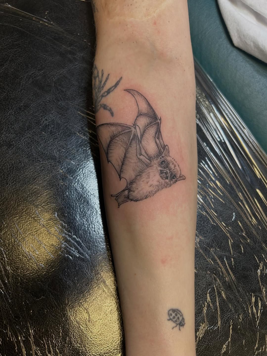 Tattoo by @izeatyerbrainz β black_and_grey, realism