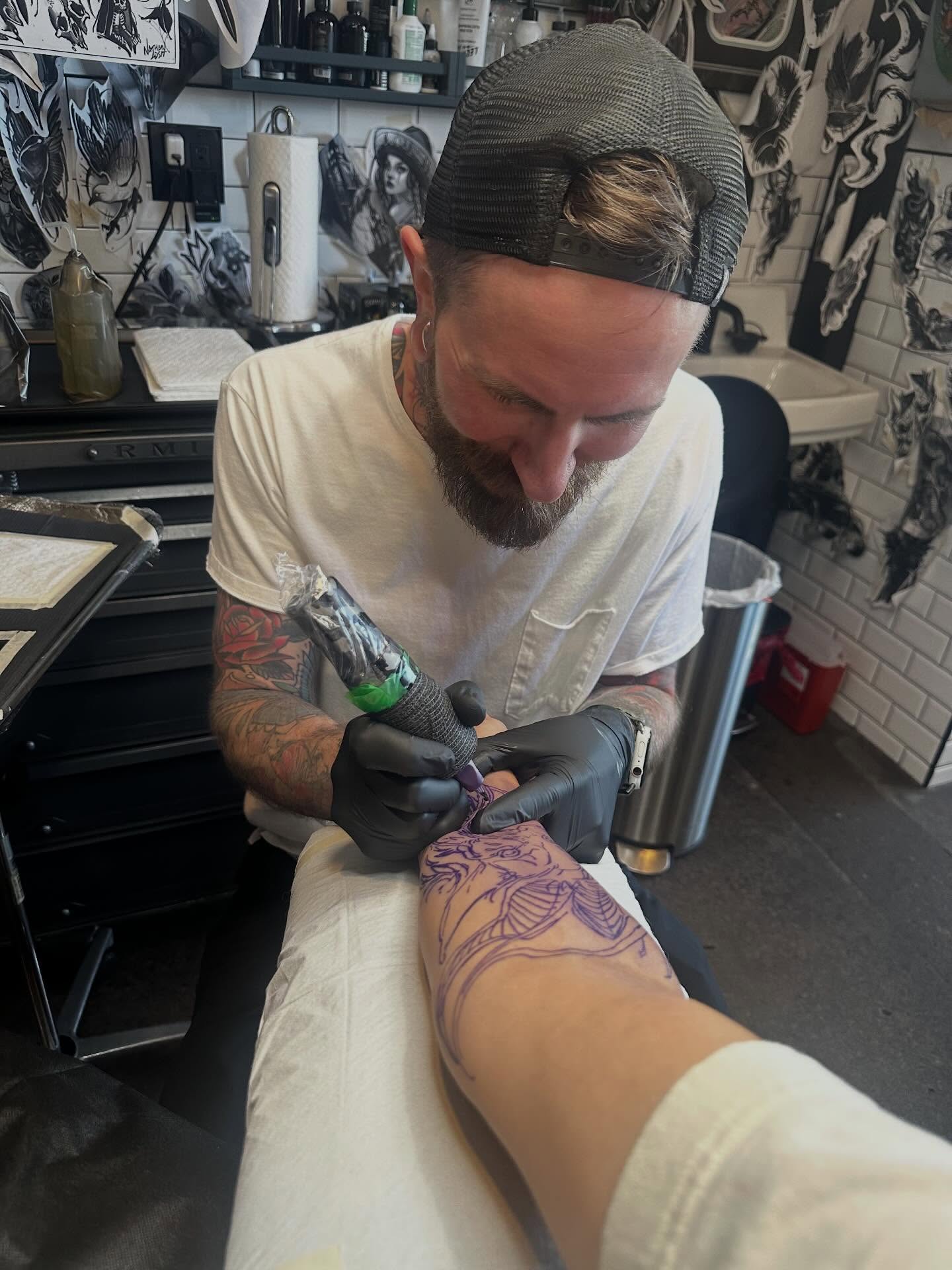 Tattoo by @nathanadsitart — black_and_grey