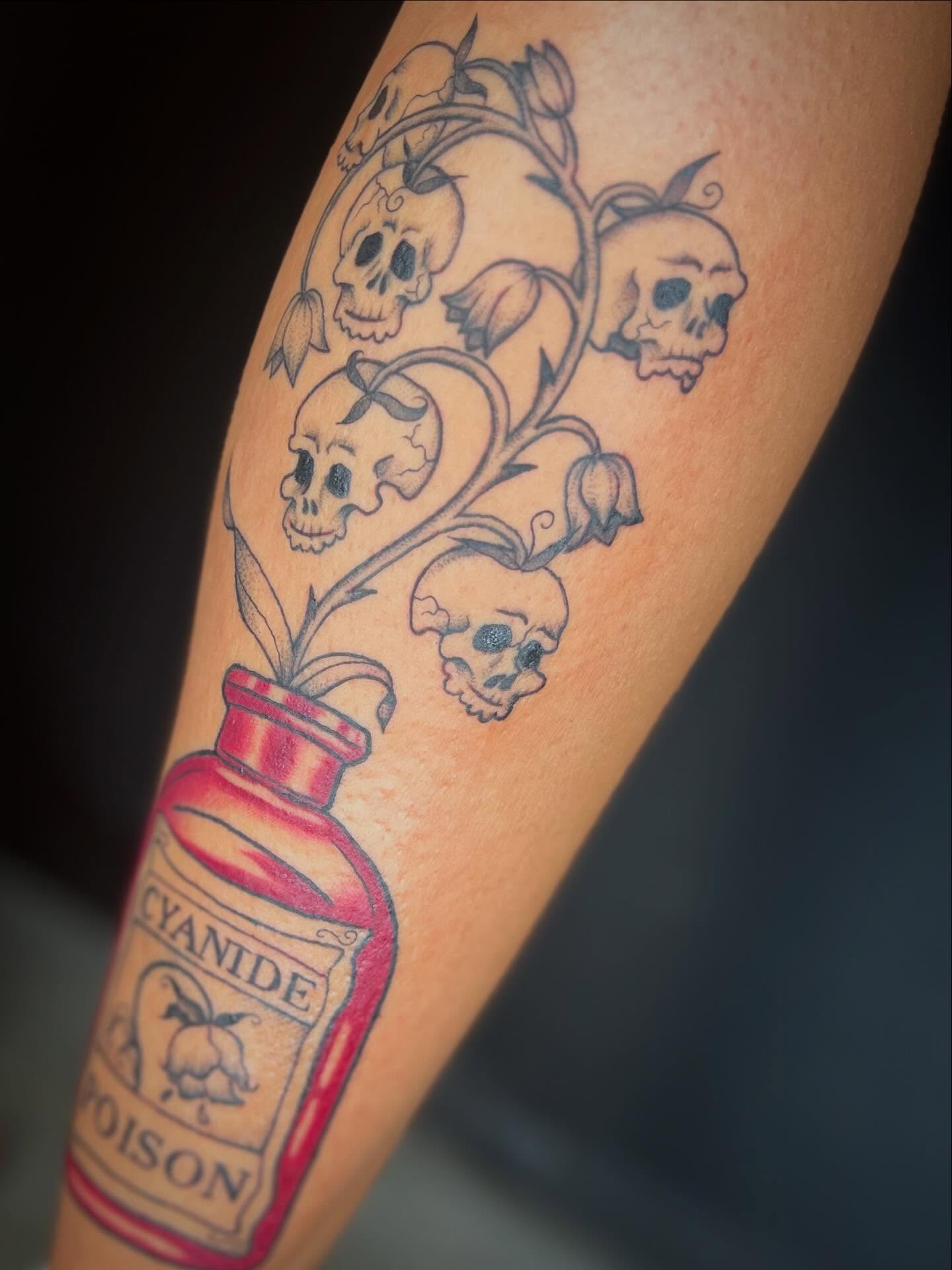Tattoo by @imaginary_rubbish — american_traditional