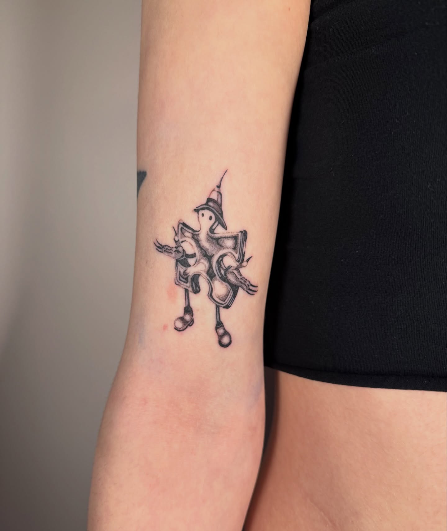Tattoo by @chemilieon — black_and_grey