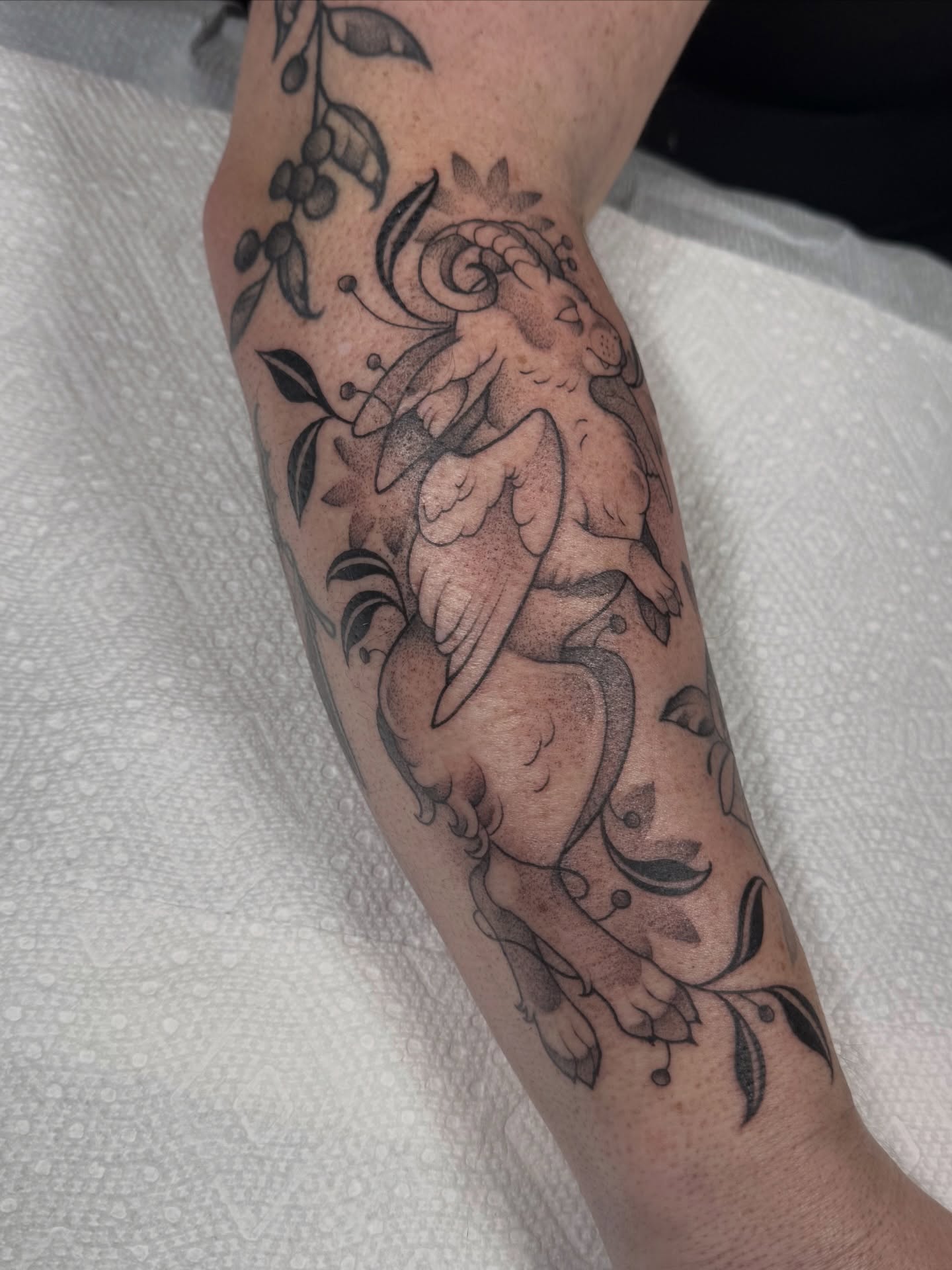 Tattoo by @allyghastly — black_and_grey