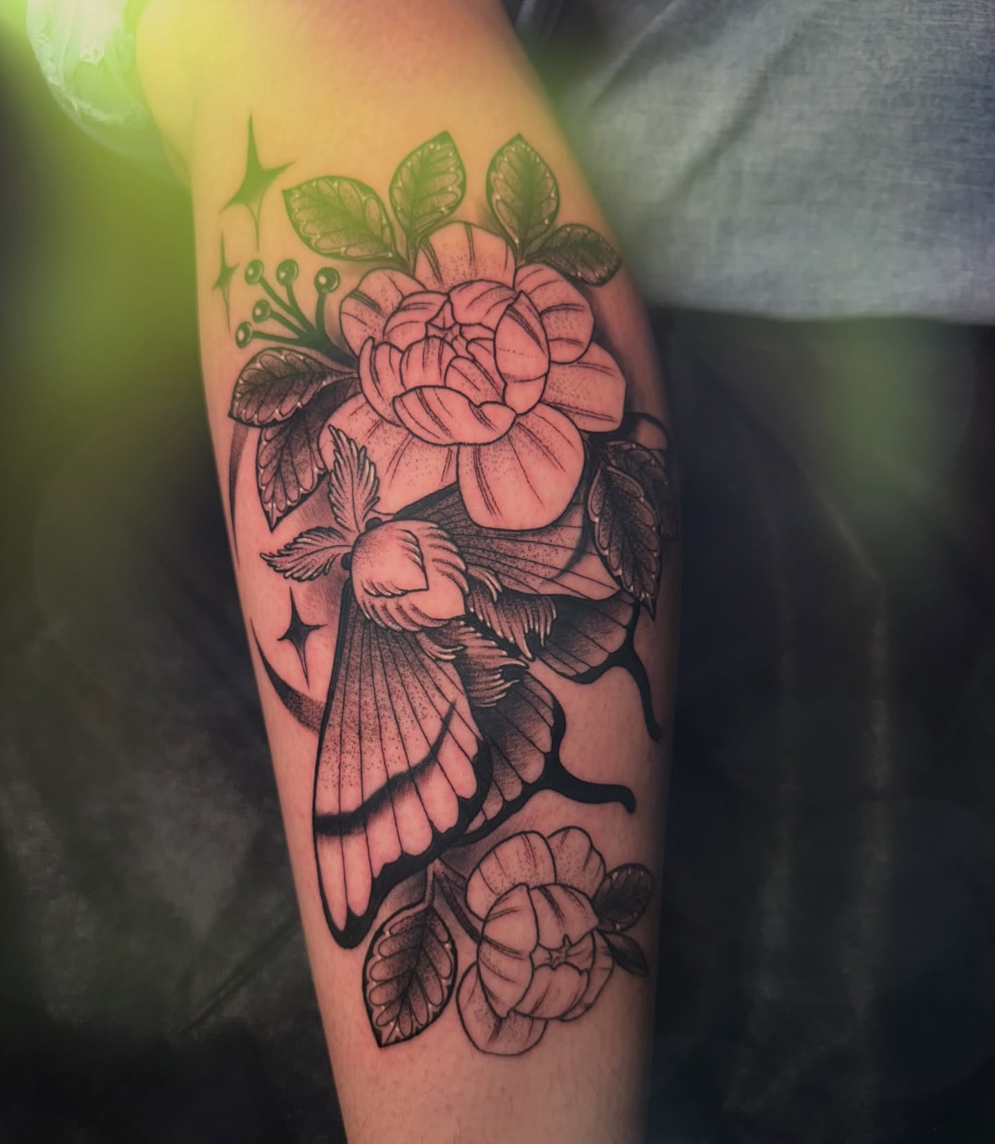 Tattoo by @lizzysmallzz — american_traditional, black_and_grey
