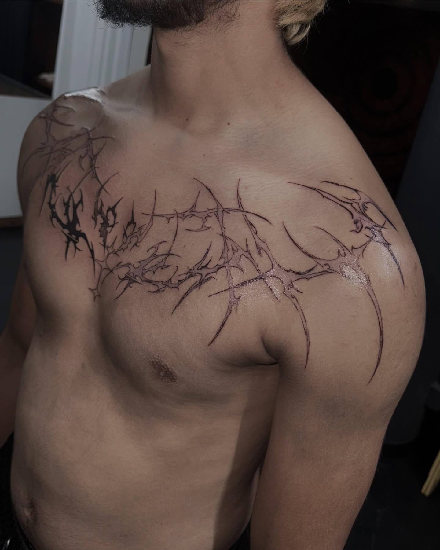 Thorn crown black and grey tattoo on the chest by G̵̨̗̗̈̅̓́͡ĕ̸̡̜̫̾̌̎̈͠ë̷̢̳̤̰̗͈̃͌͒̚͞