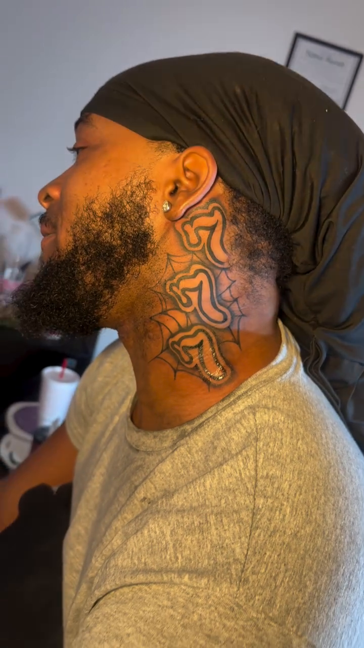 Geometric pattern blackwork tattoo on the neck by Barbie Mari ๐
โญ๏ธ