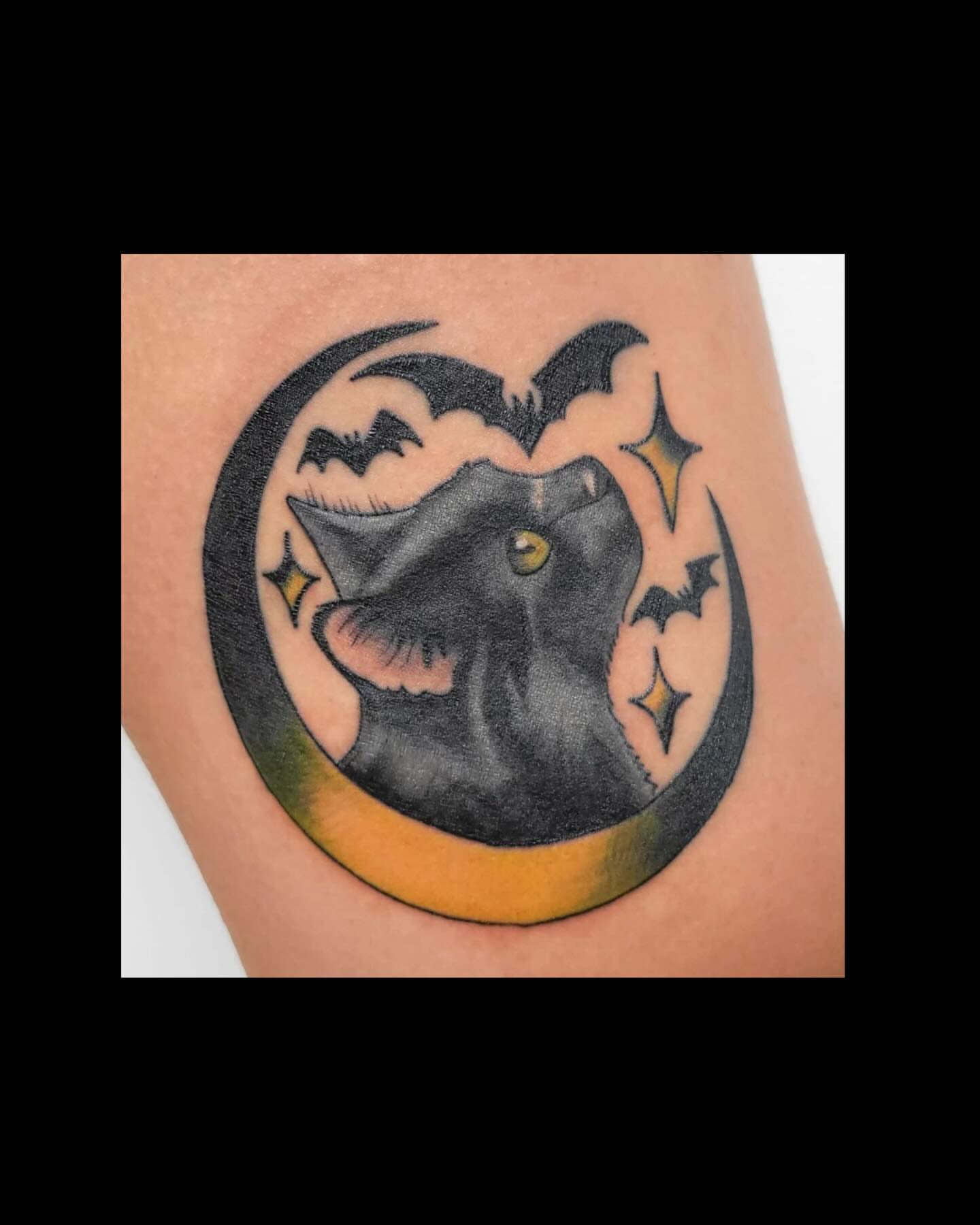 Bat and moon black and grey tattoo on the thigh by π²π°πket