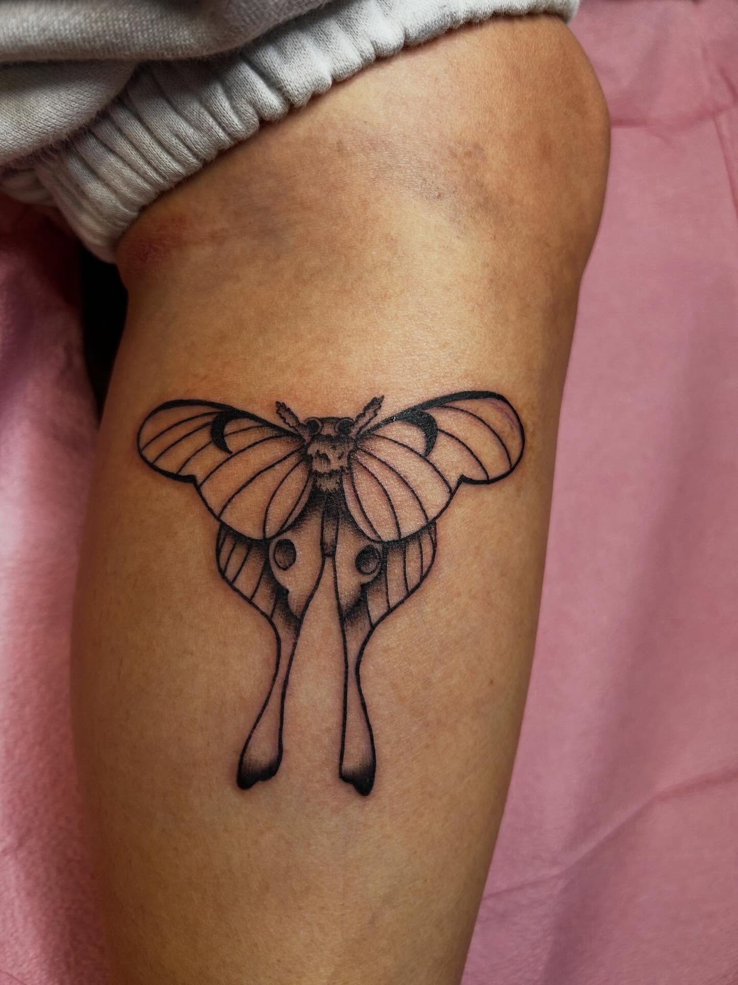 Tattoo by @mar.tattedfairy — black_and_grey