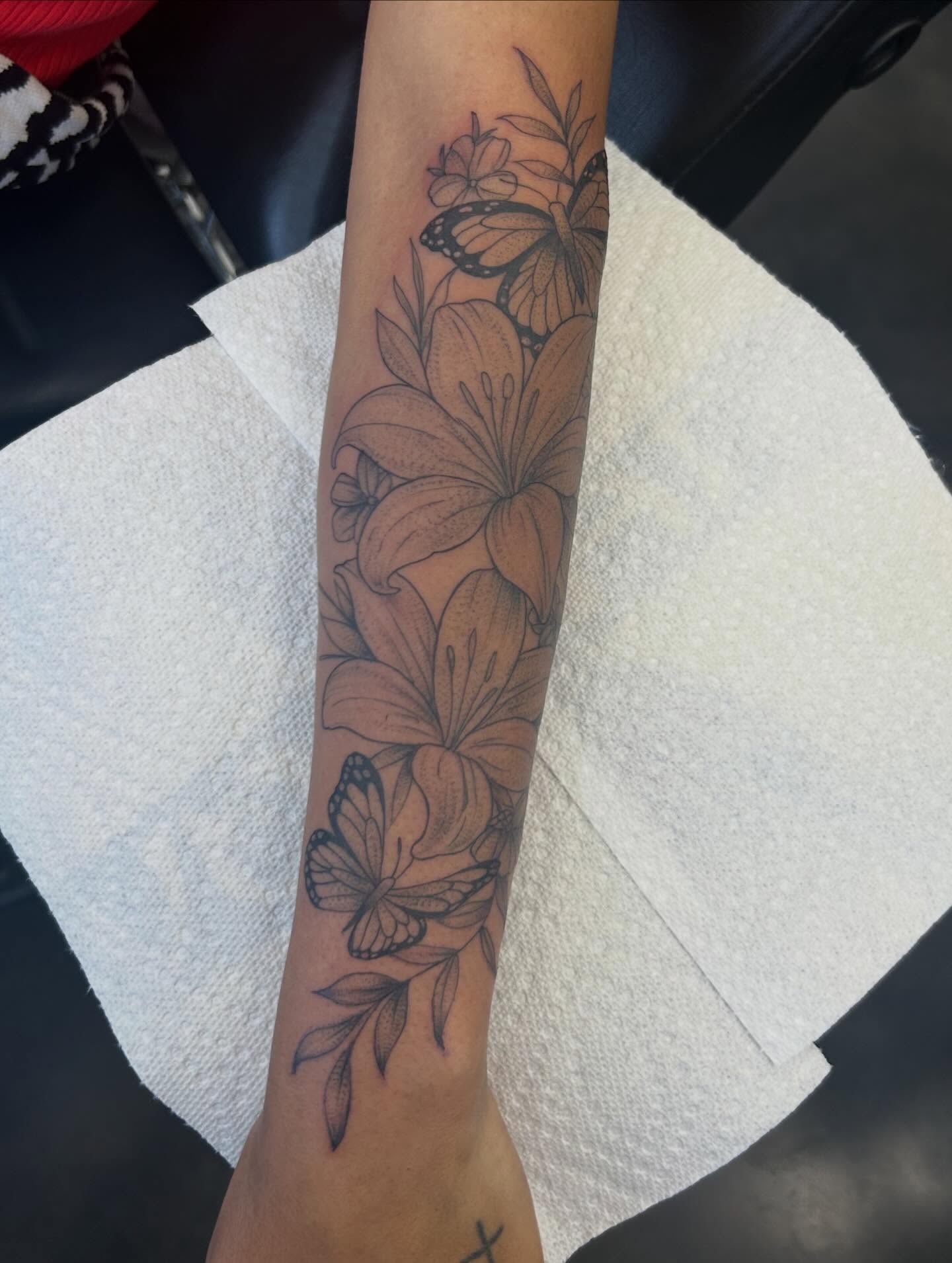 Tattoo by @samibattle — black_and_grey, dotwork