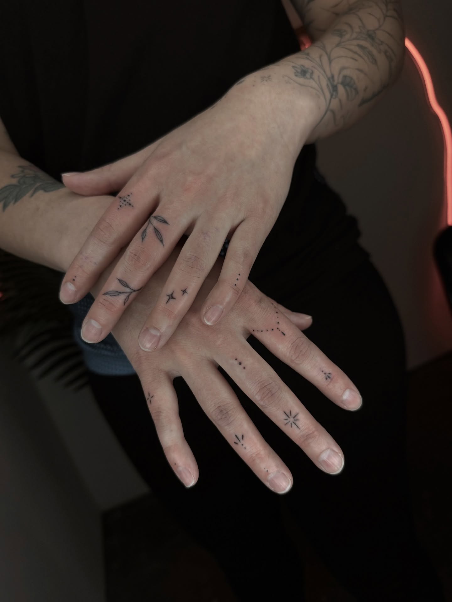 Finger tattoos dotwork tattoo on the hand by 莹Fineline