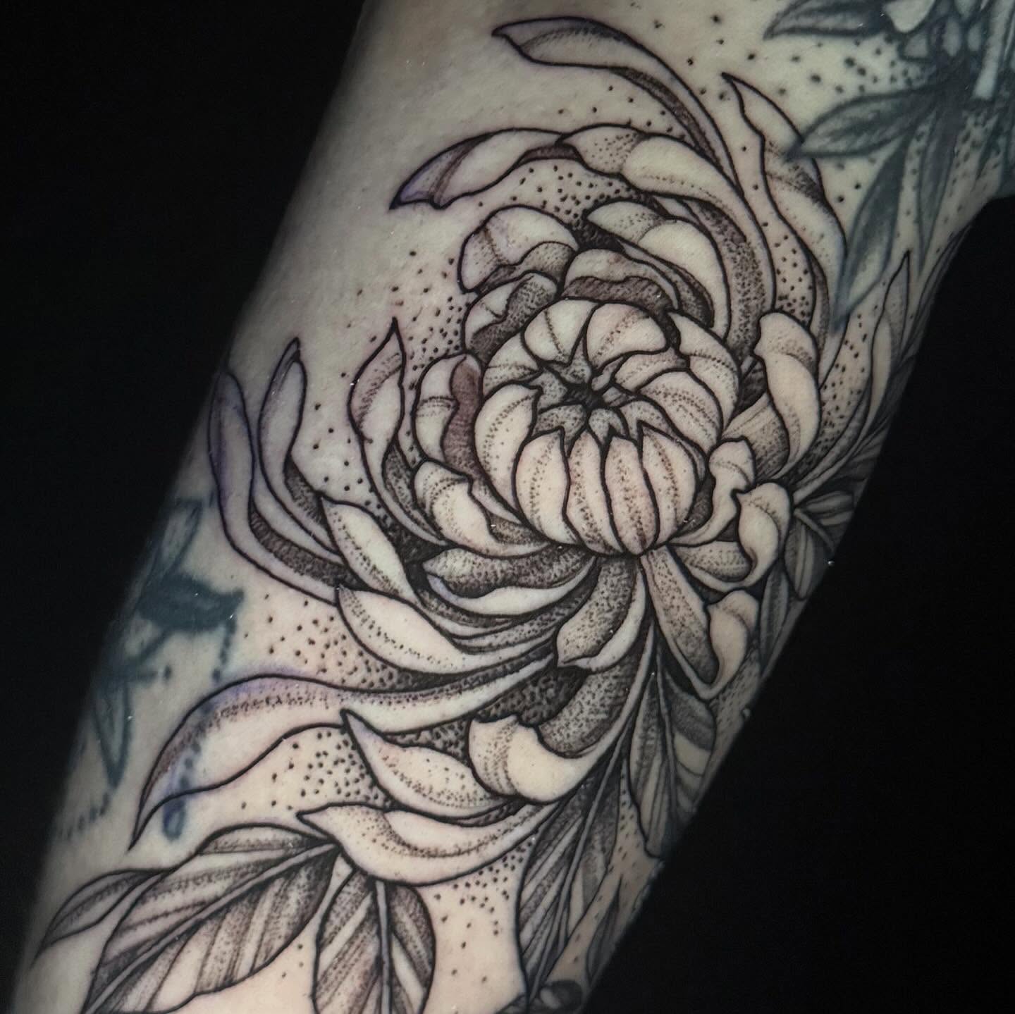 Tattoo by @cascourt — dotwork