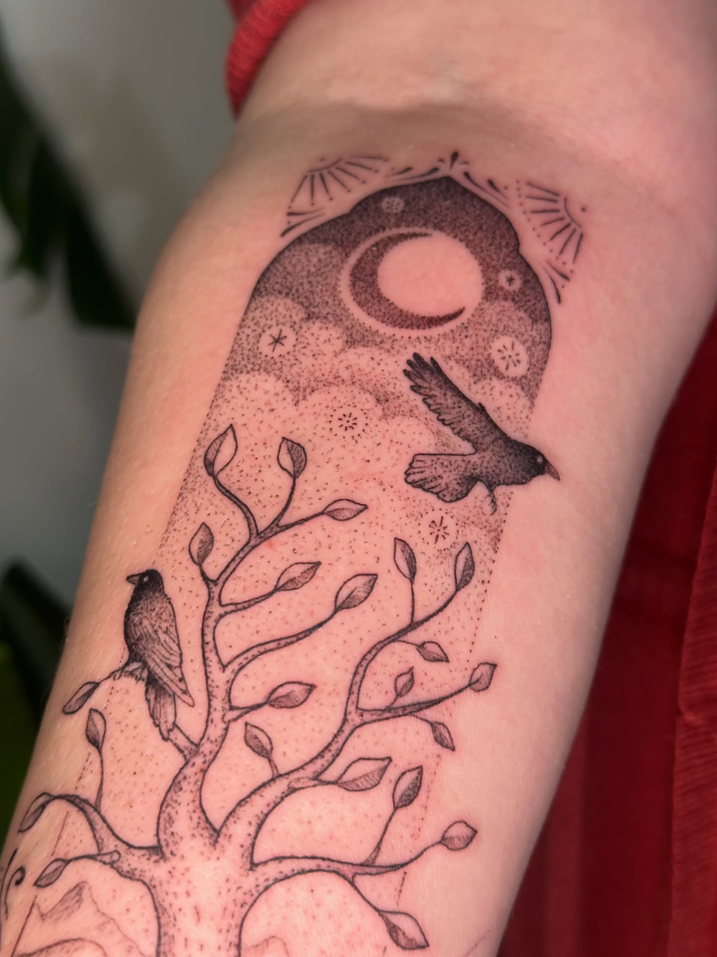 Tree with birds dotwork tattoo on the forearm by Santiago Don, Portland, Oregon