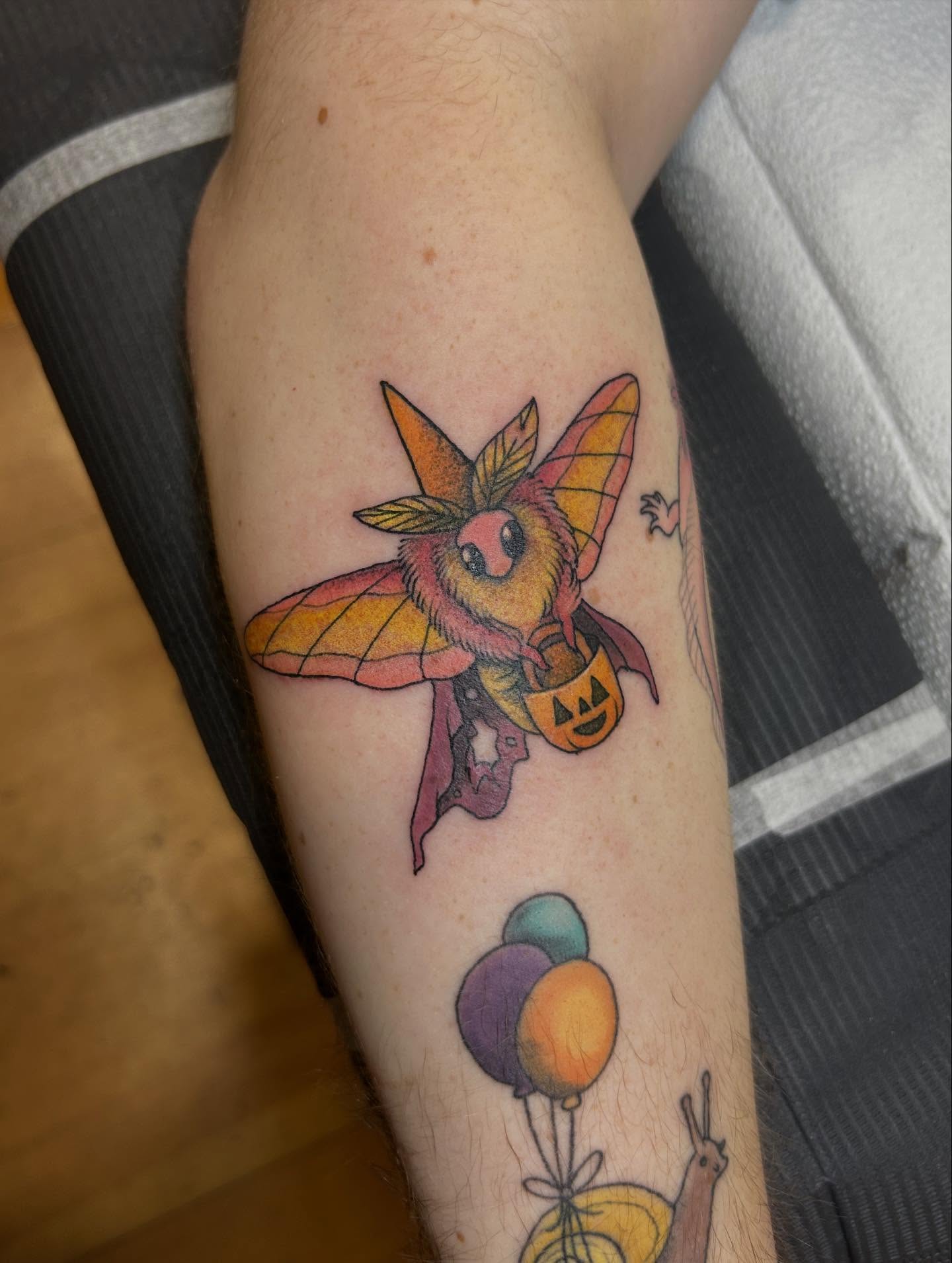 Tattoo by @hayleysavage_tattoo โ new_school