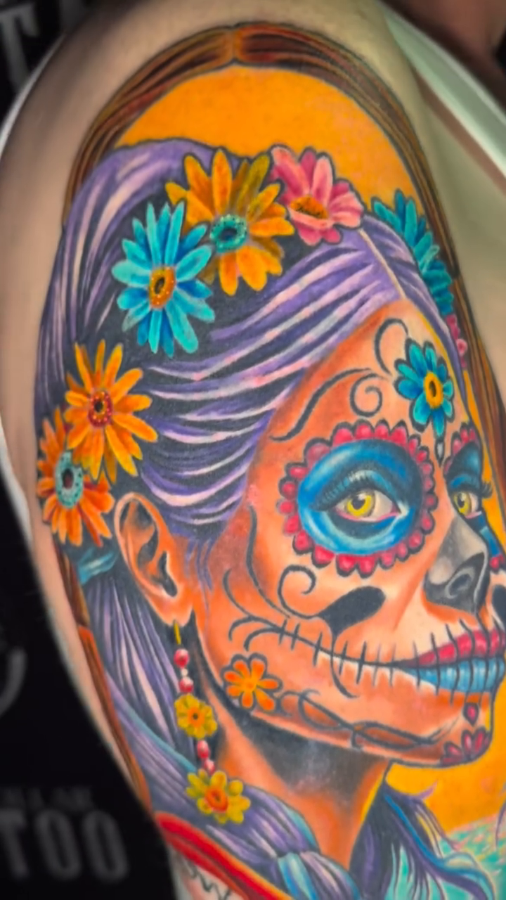 Sugar skull woman with flowers neo-traditional tattoo by InkFloyd Roith