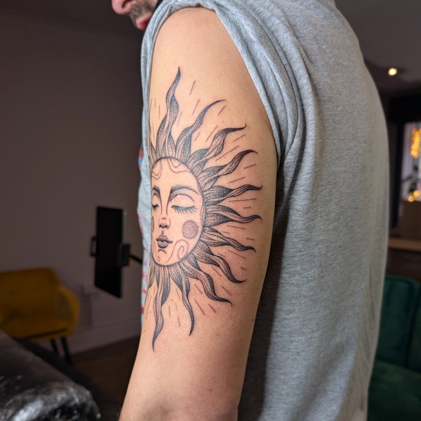 Tattoo by @mimtheyertattoos — black_and_grey