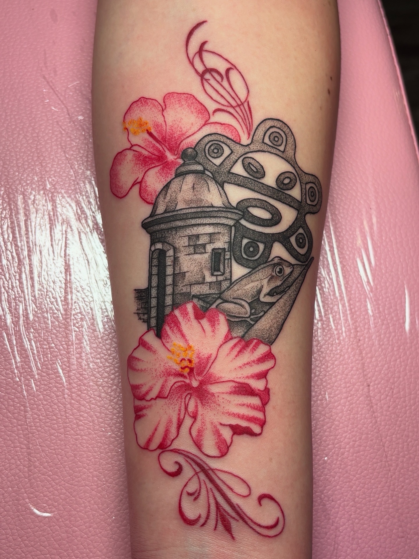 Tattoo by @mandyblossoms_tattoo — dotwork, geometric