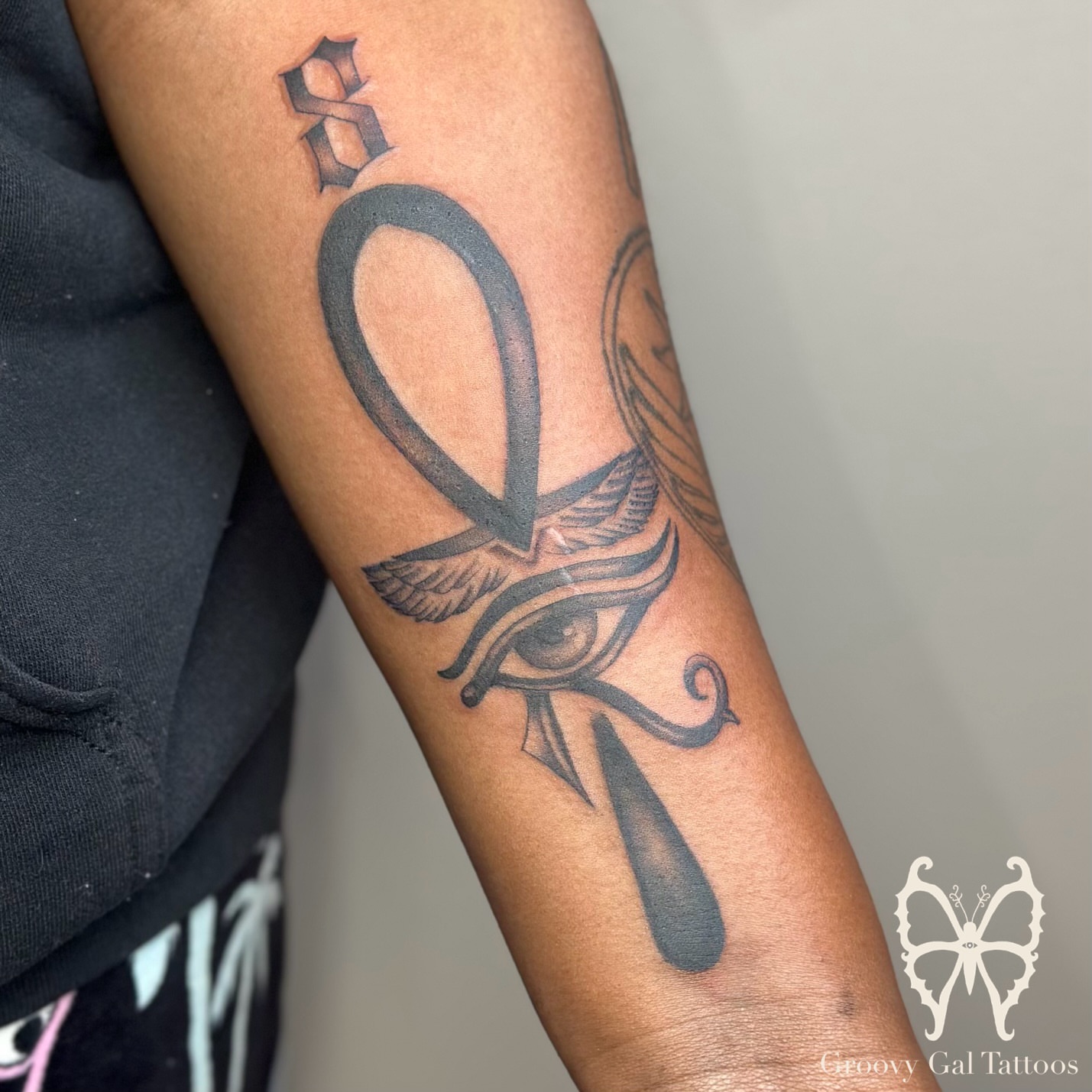 Tattoo by @groovygal_tattoos โ black_and_grey