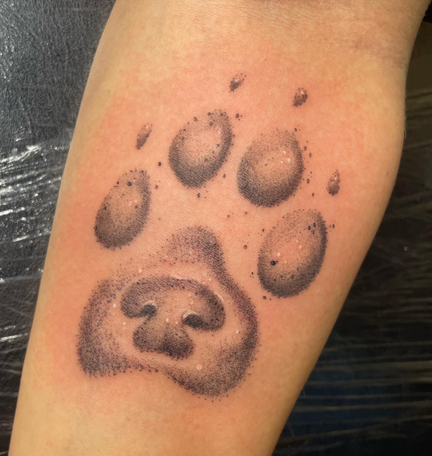 Tattoo by @zetersenn_ink — dotwork