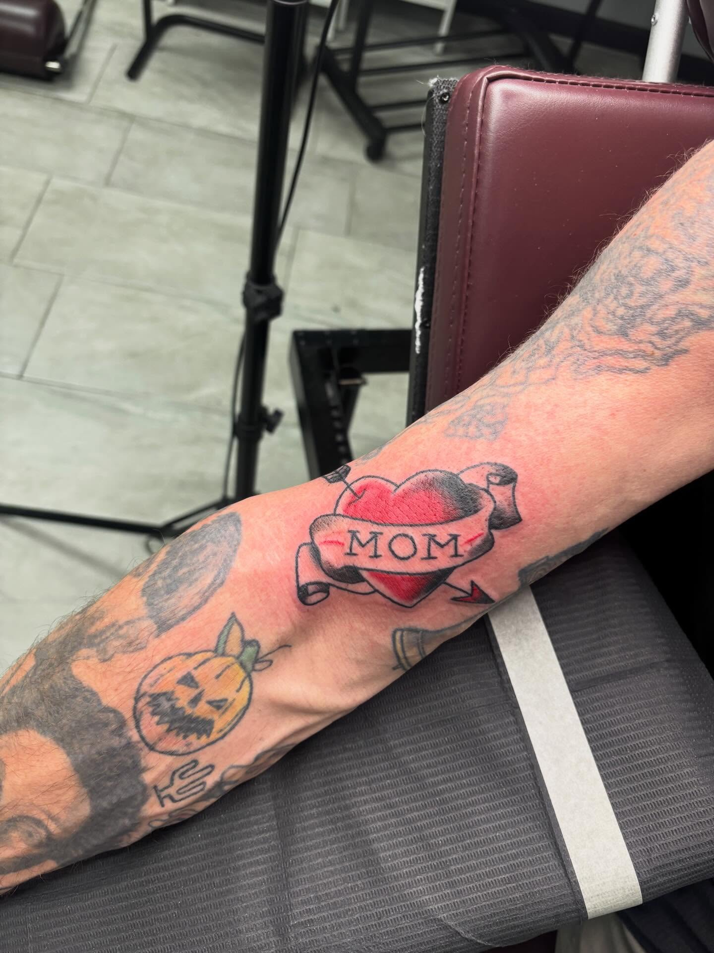Tattoo by @sheeran_2 — american_traditional