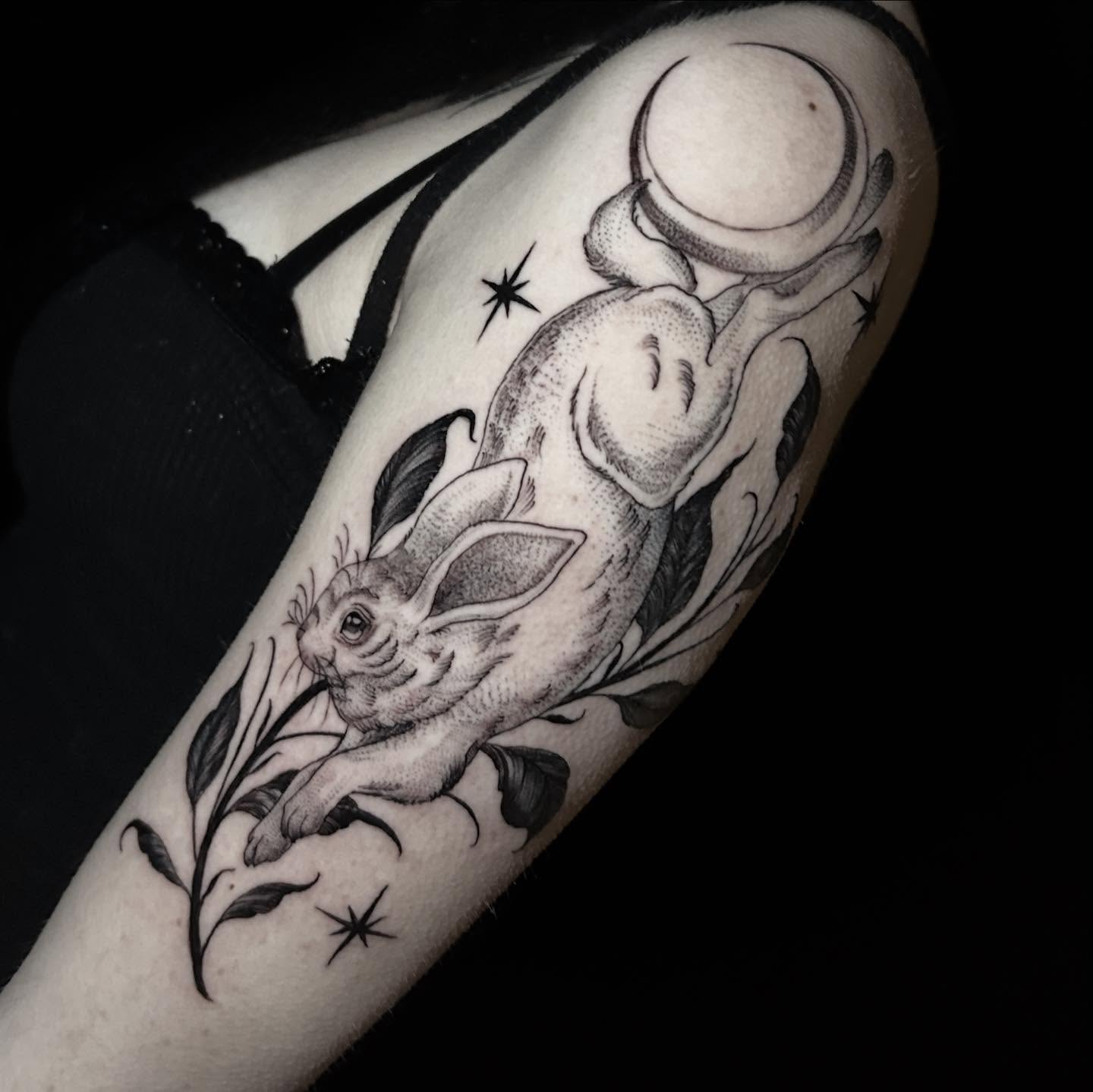 Tattoo by @ashleemshar — black_and_grey, realism