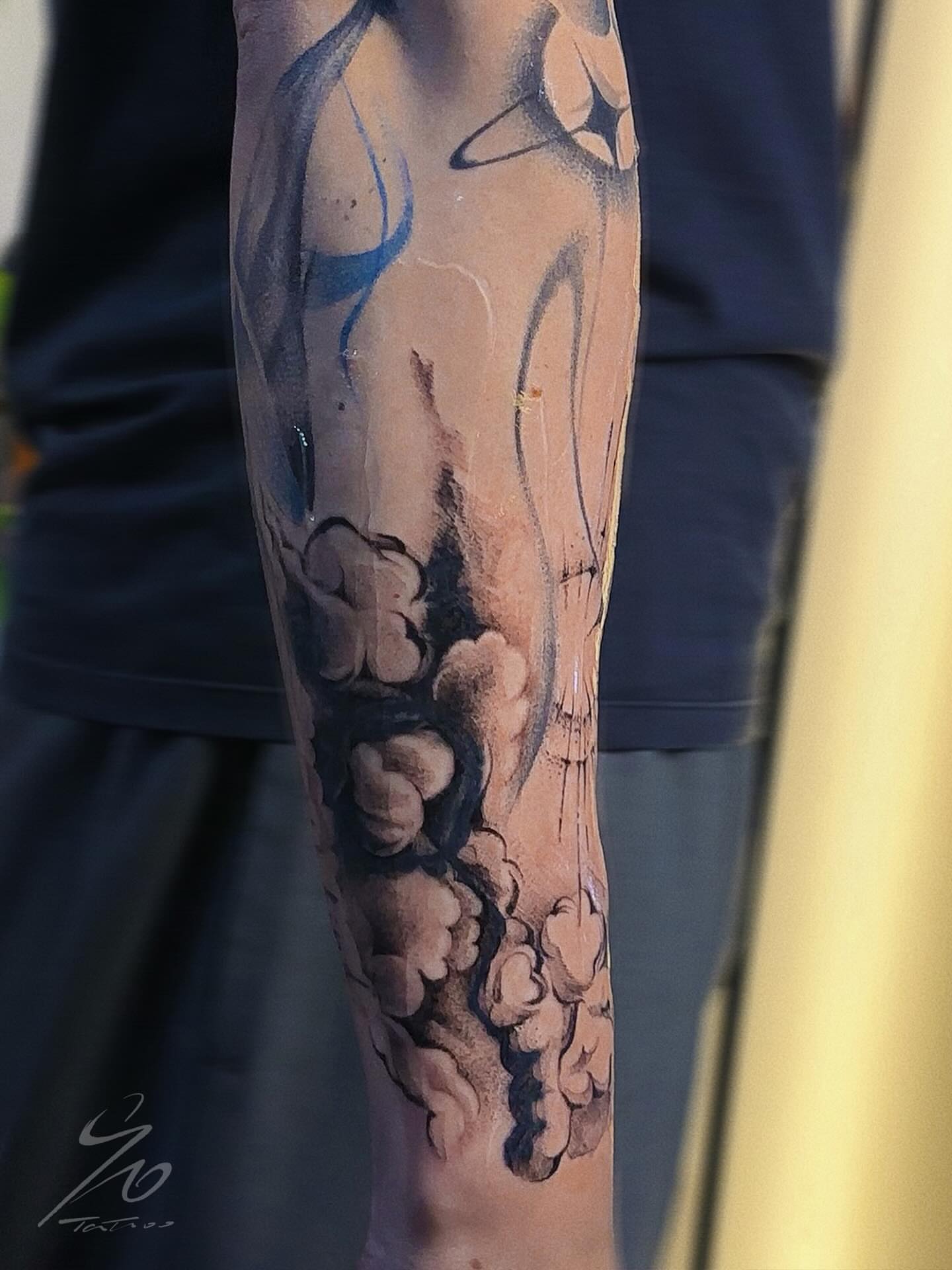Tattoo by @90tattoo_ — black_and_grey, watercolor