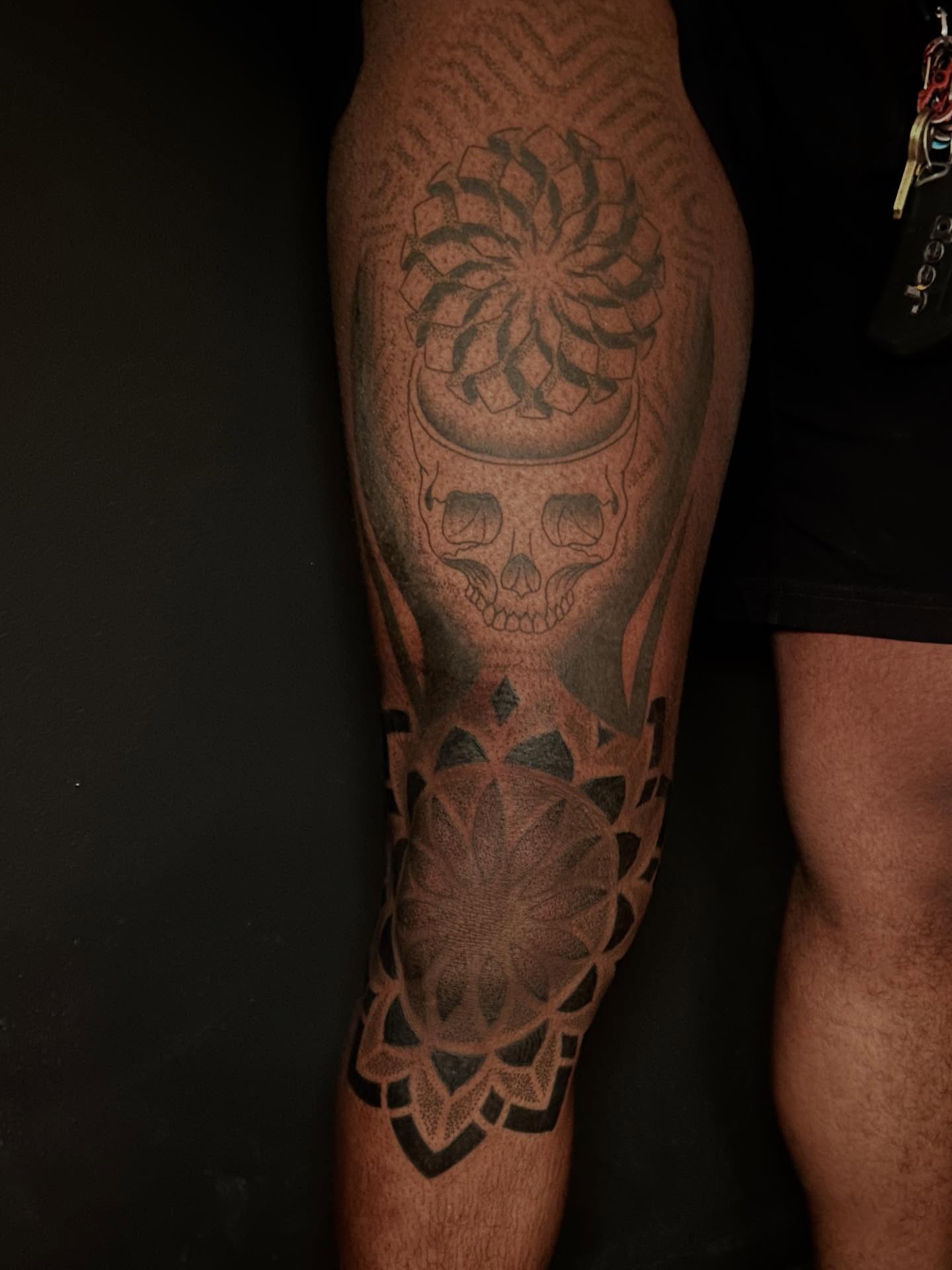 Tattoo by @kattoo_tattoo_ — black_and_grey, geometric