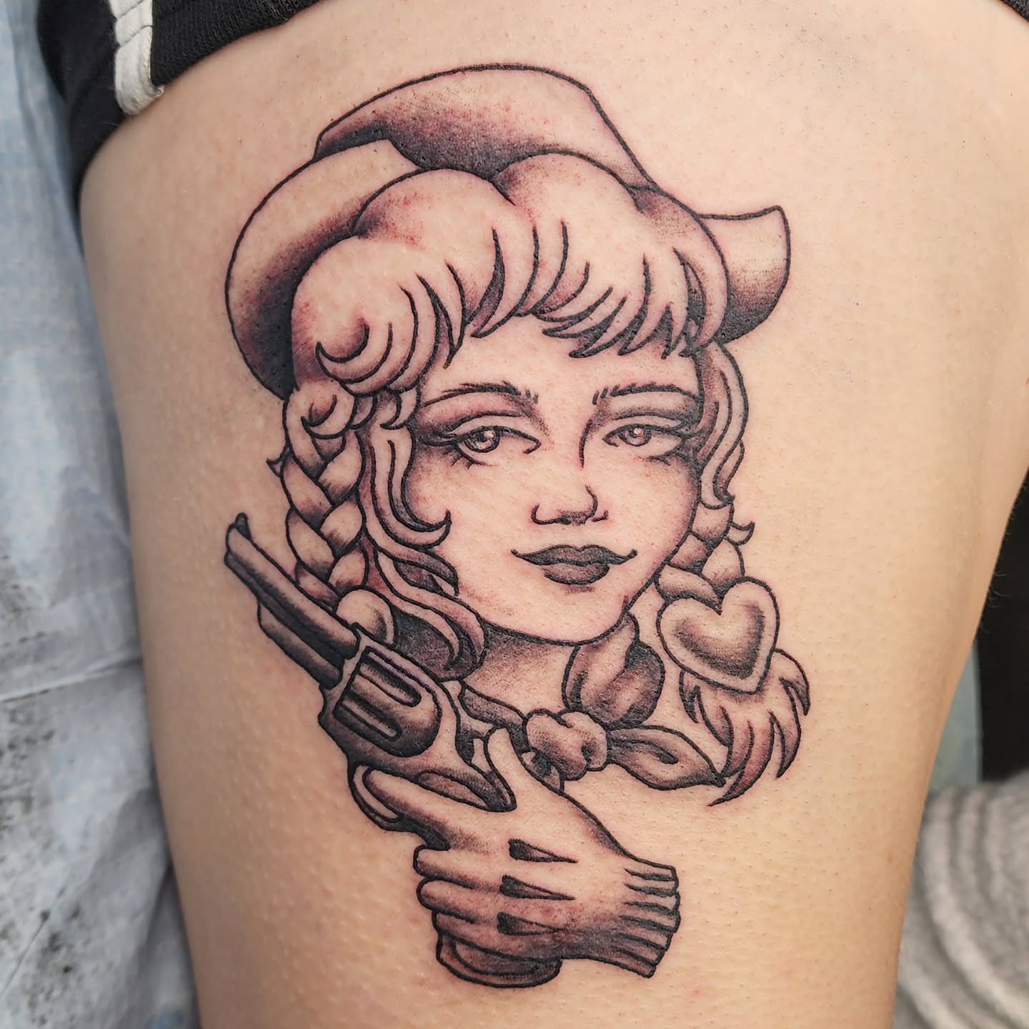 Tattoo by @soft.stabbin.sarah — black_and_grey