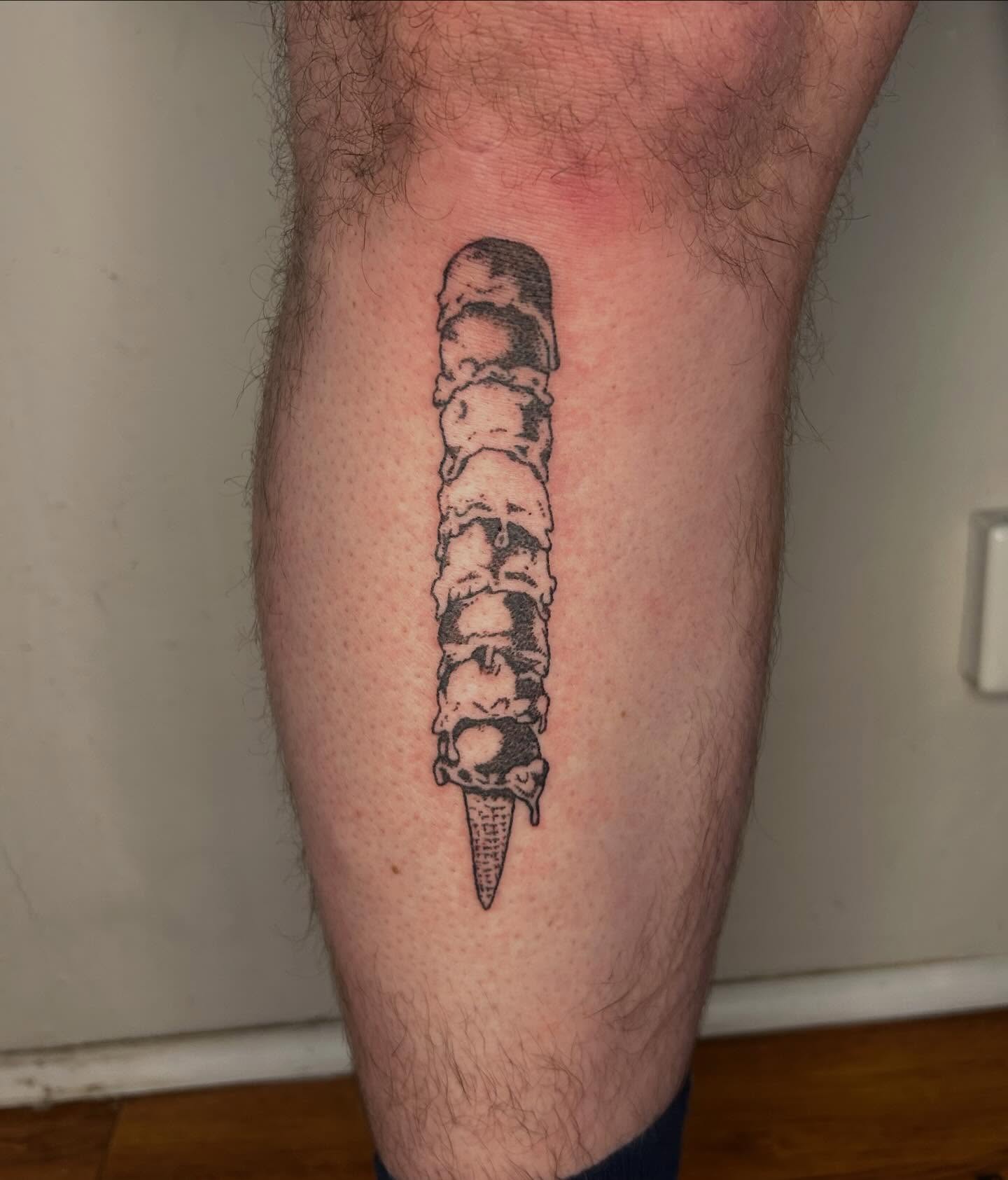 Spine dotwork tattoo on the leg by ˙⋆✮⋆˙‧₊˚✧ sophie ✧˚₊‧˙⋆✮⋆˙