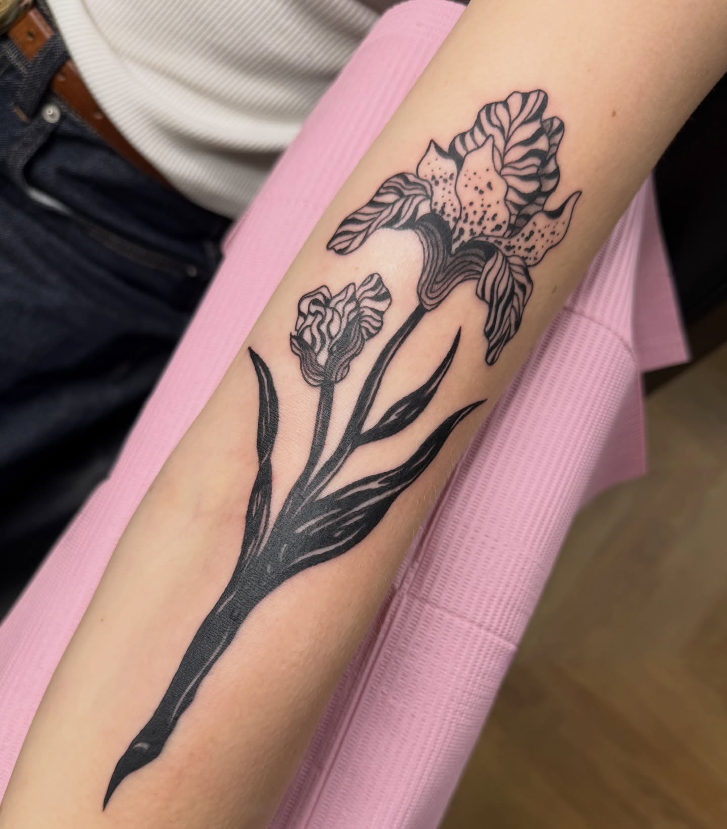 Tattoo by @chloemarietattoo โ black_and_grey