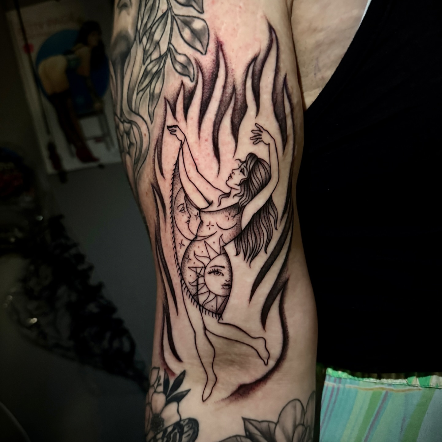 Mermaid and sun realism tattoo on the forearm by @mexcellent_tattoos