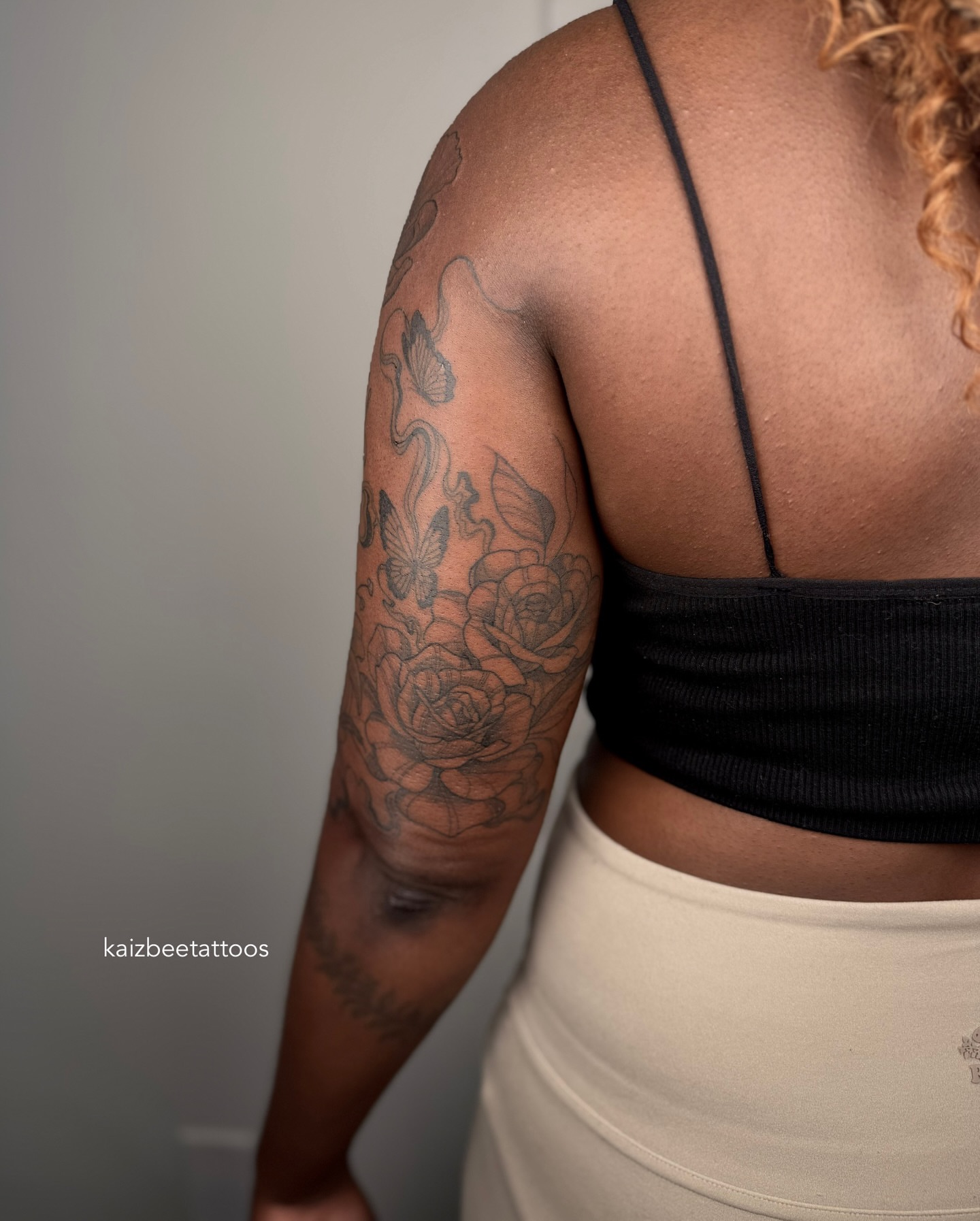 Tattoo by @kaizbeetattoos — black_and_grey