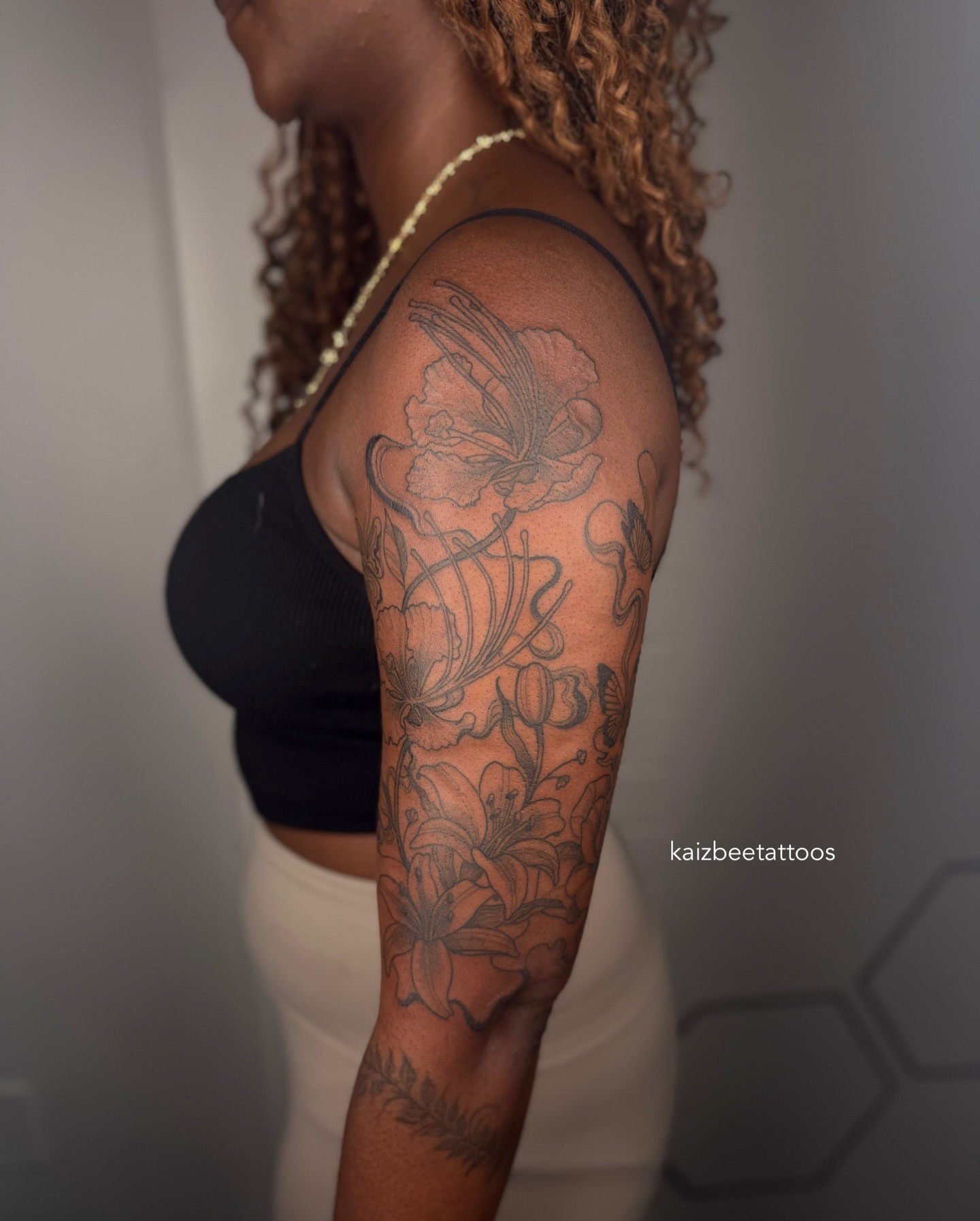 Tattoo by @kaizbeetattoos — black_and_grey