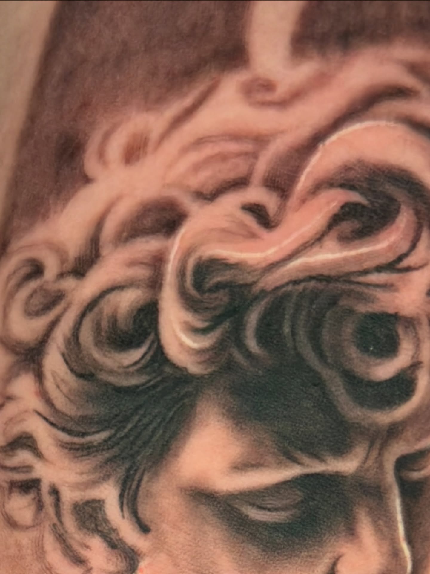Tattoo by @lasmanosdeltoro — black_and_grey