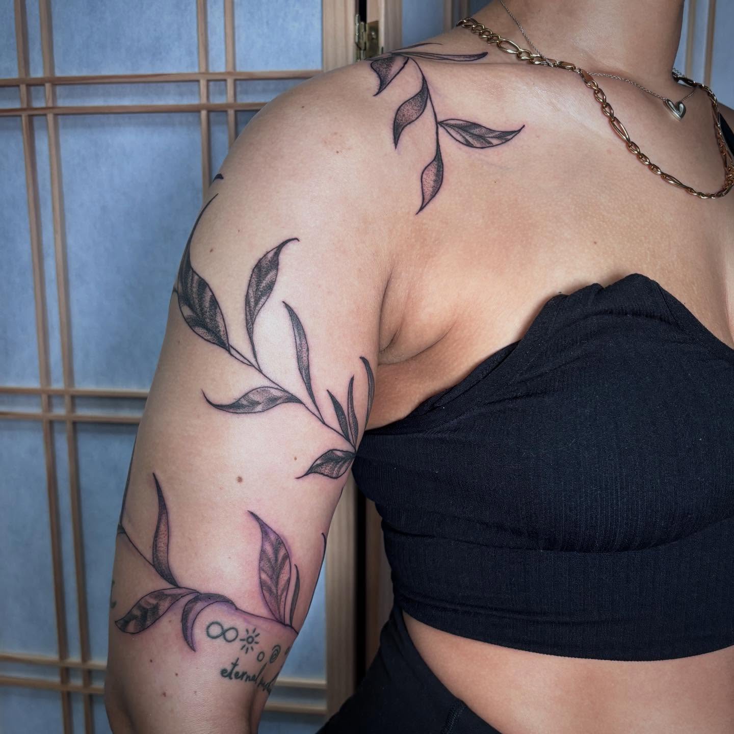 Tattoo by @brieowth — black_and_grey