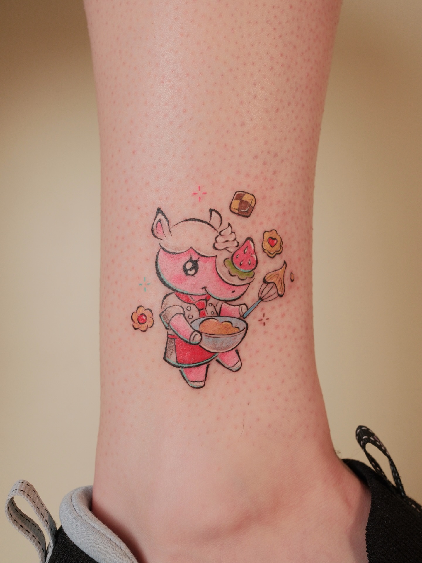 Pig dotwork tattoo on the forearm by ââŪ. Ý ðķðð―ððð âðĶđËâ seattle tattoo artist, Seattle, Washington