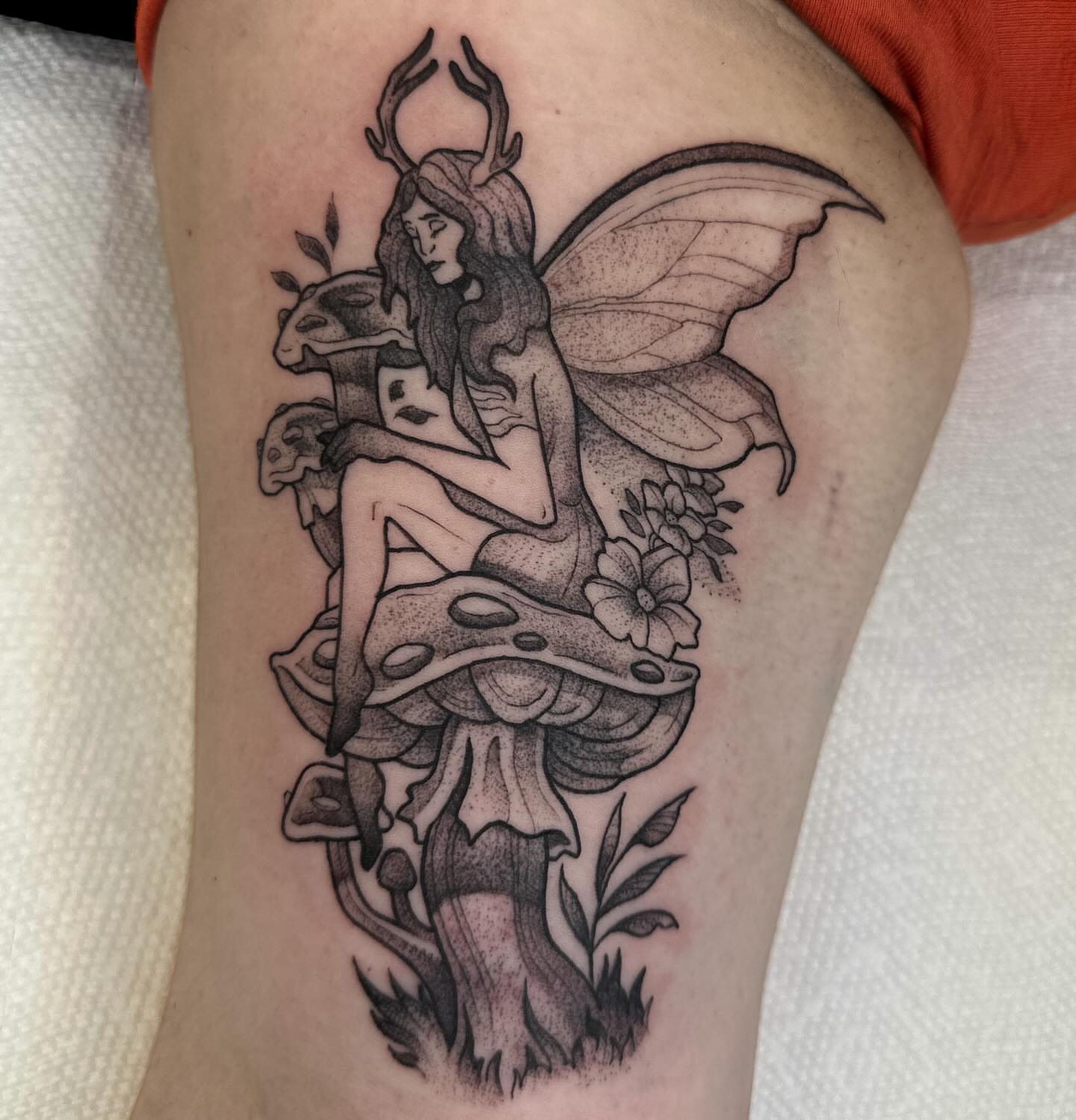Fairy on mushroom dotwork tattoo on the thigh by Dana Smithson-Taylor ๐ณ๏ธโ๐