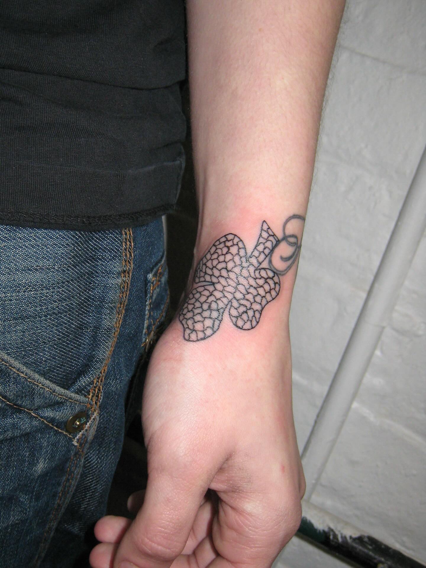 Geometric pattern geometric tattoo on the forearm by jonatan