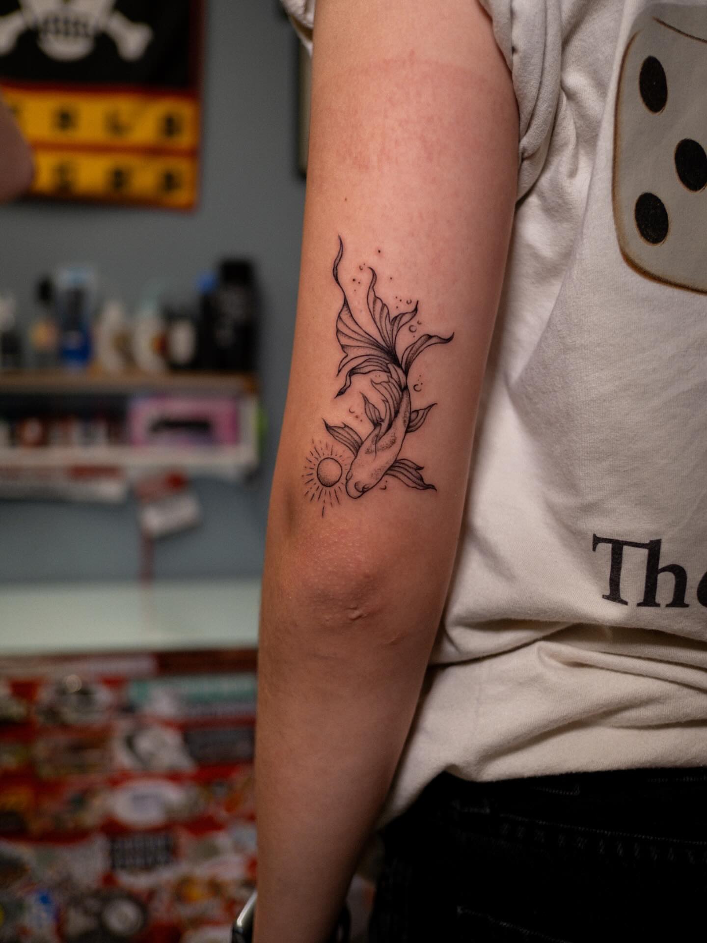 Tattoo by @julinestattoo — black_and_grey