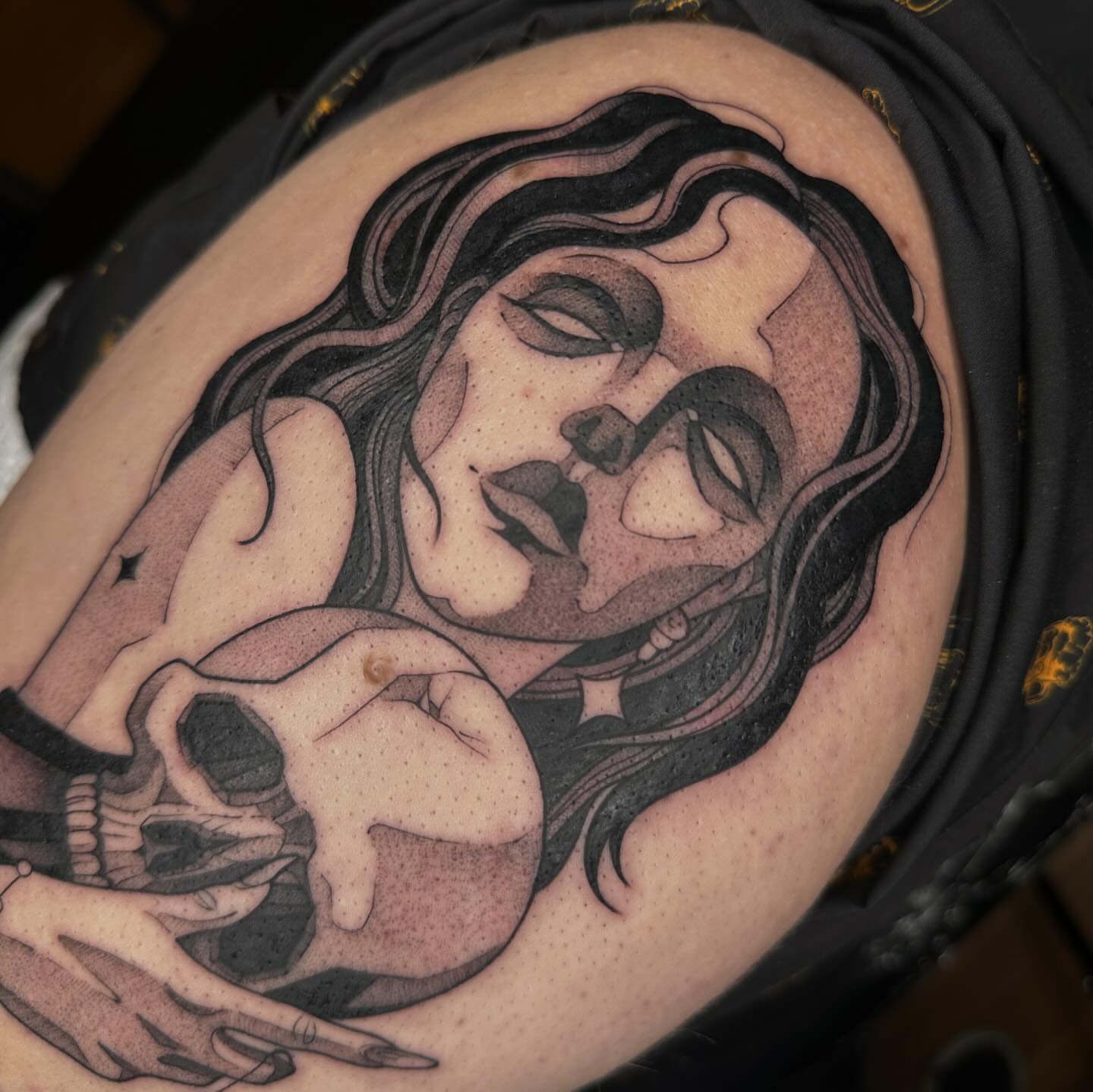 Woman with skull realism tattoo on the shoulder by Aleksandra