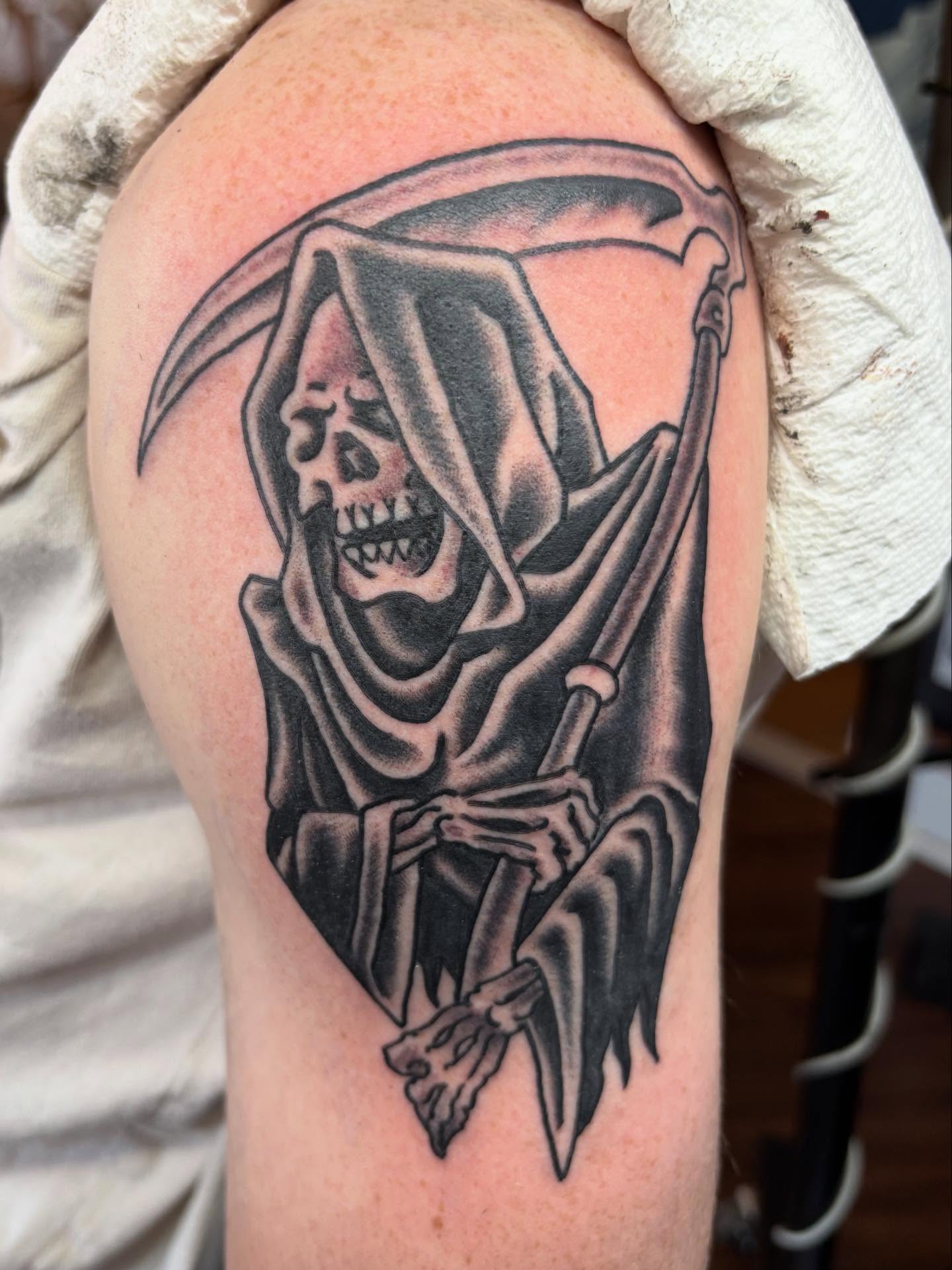 Tattoo by @hellbers — black_and_grey