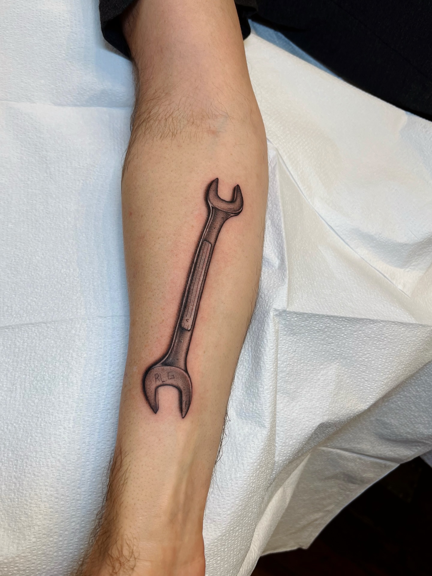 Tattoo by @mickeyycarlisle — black_and_grey