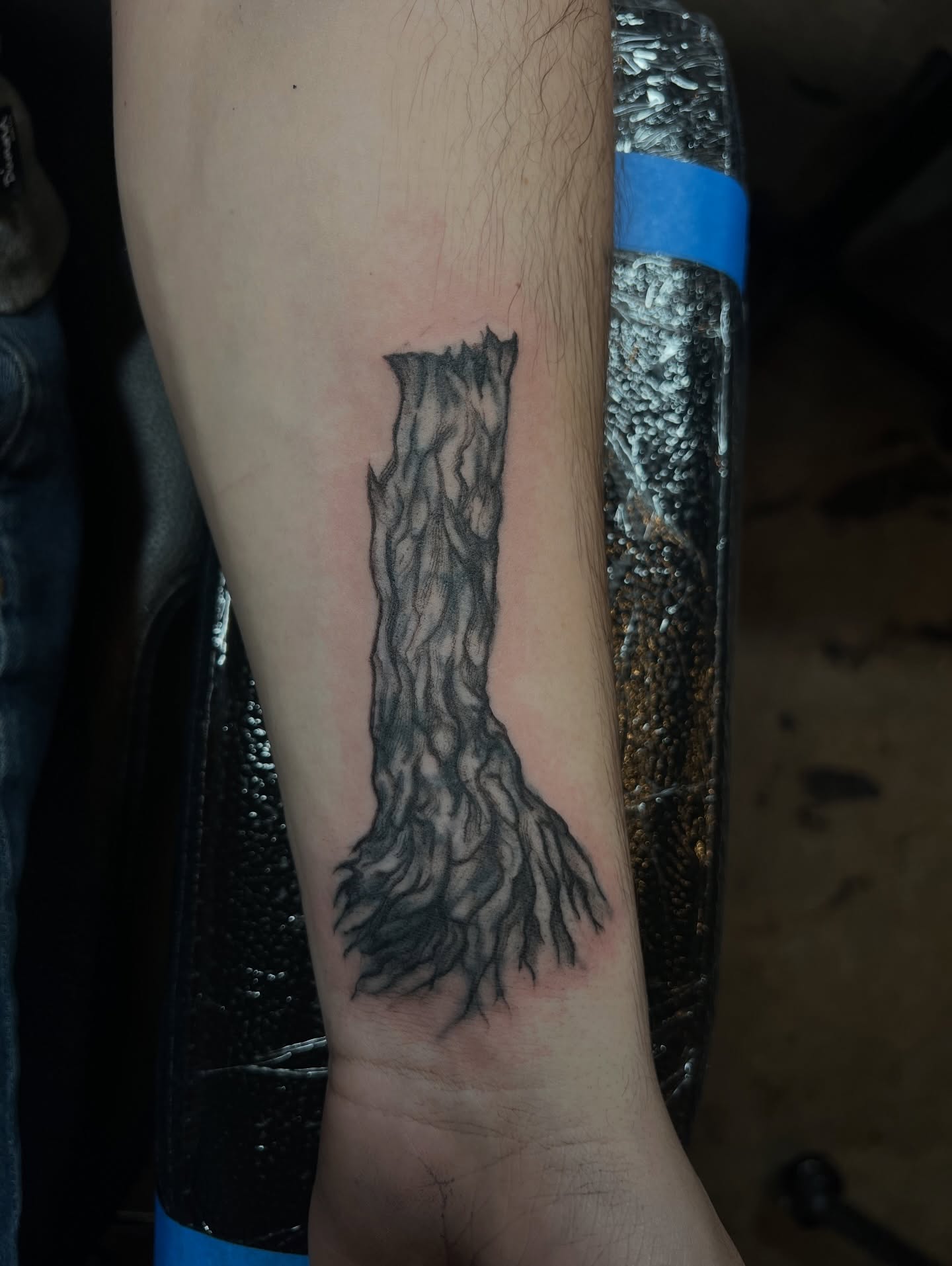 Tree trunk black and grey tattoo on the forearm by ★𝐑𝐮𝐞★