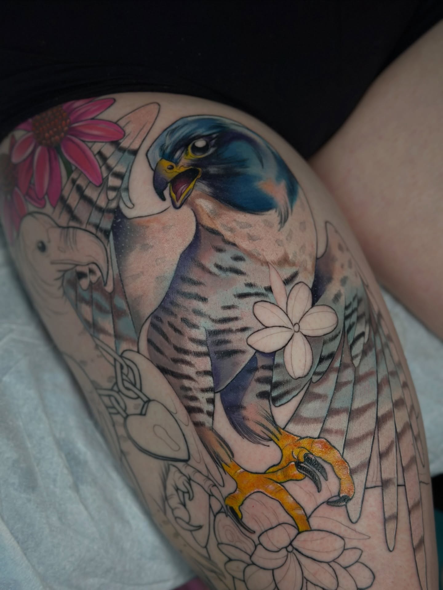 Tattoo by @tiaberrys — realism, dotwork