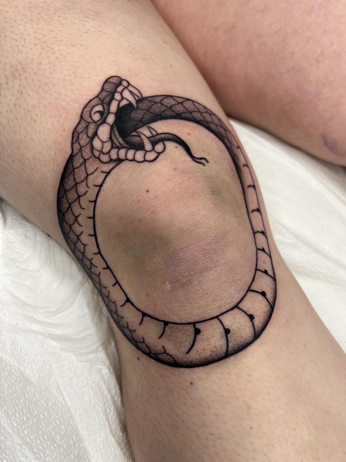 Tattoo by @hannahtattana — black_and_grey