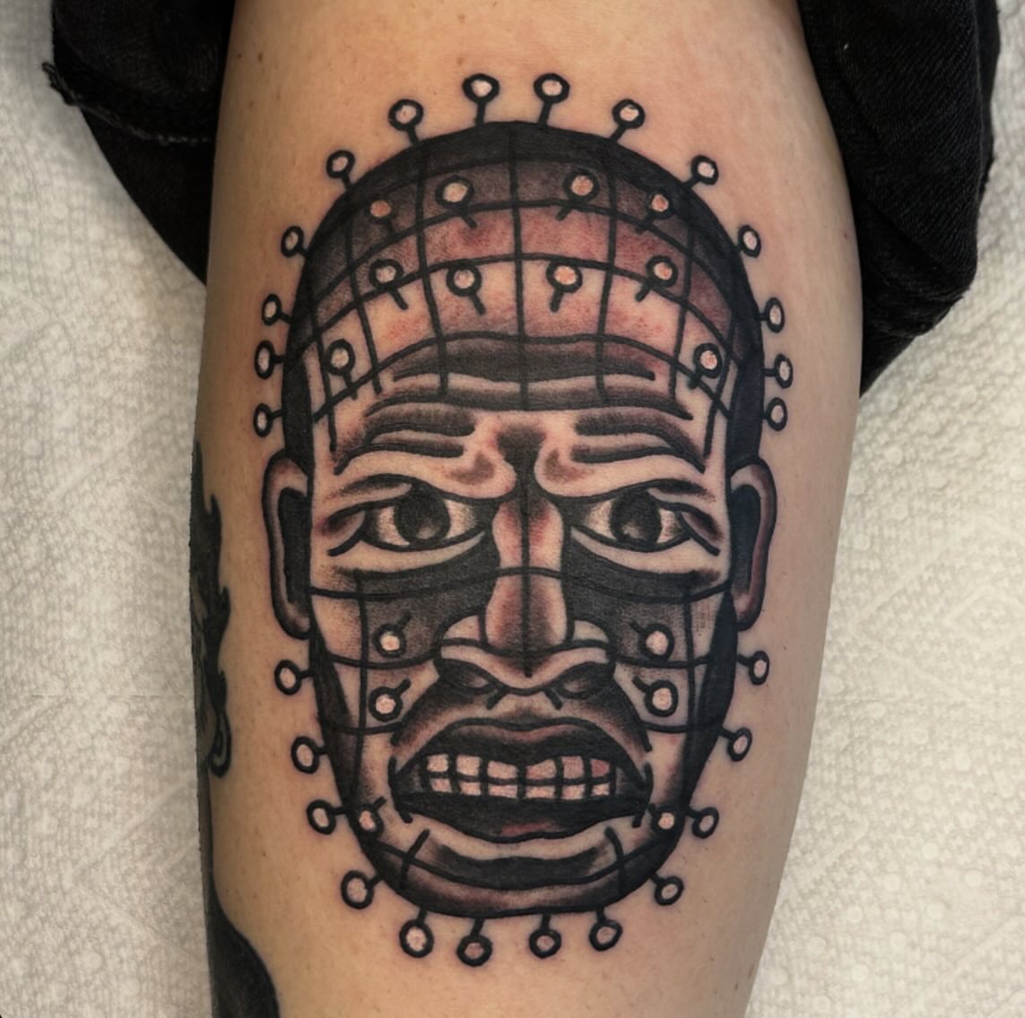 Tattoo by @robavelli — black_and_grey